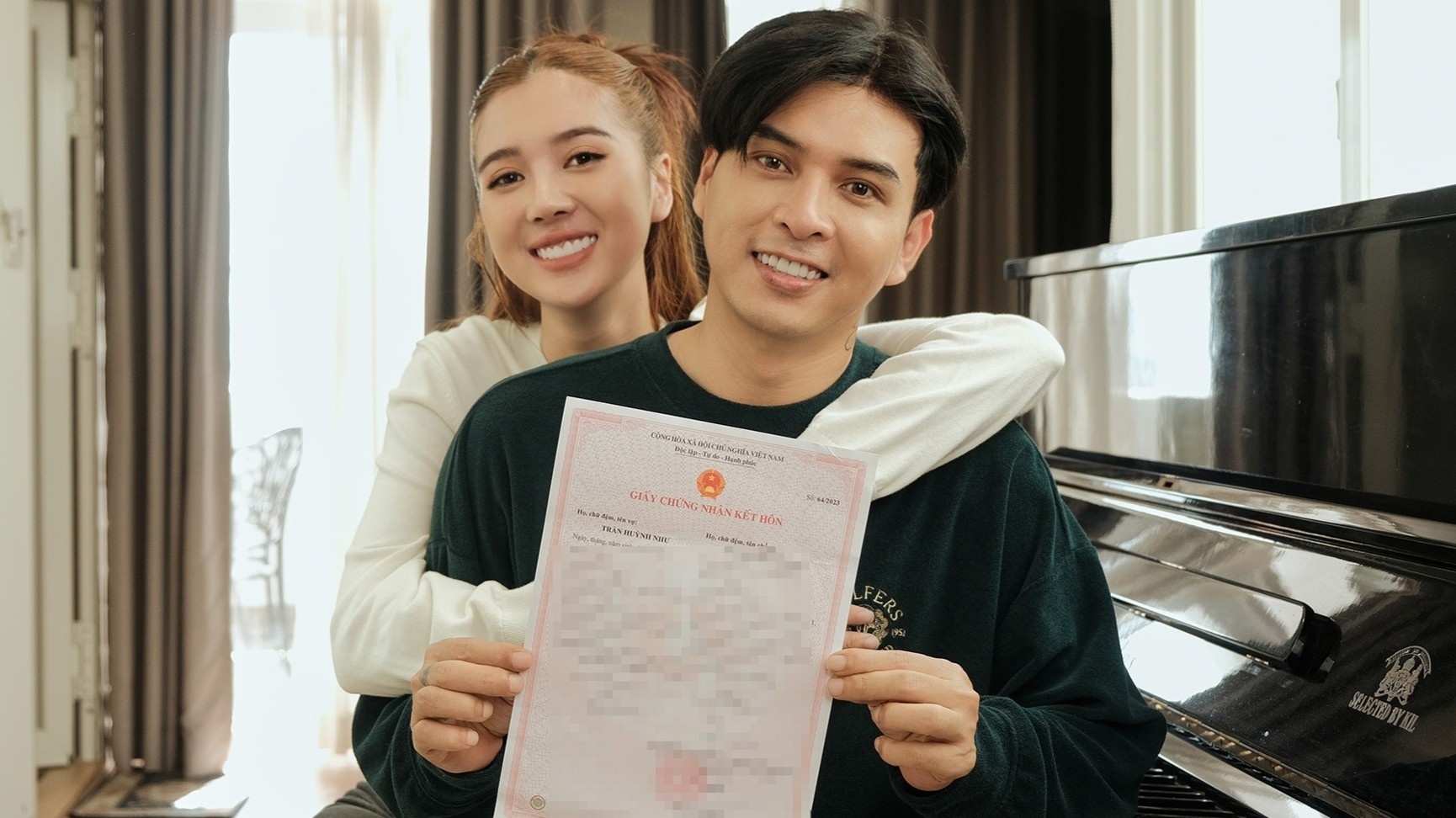 Ho Quang Hieu va nguoi mau Tue Nhu dang ky ket hon hinh anh