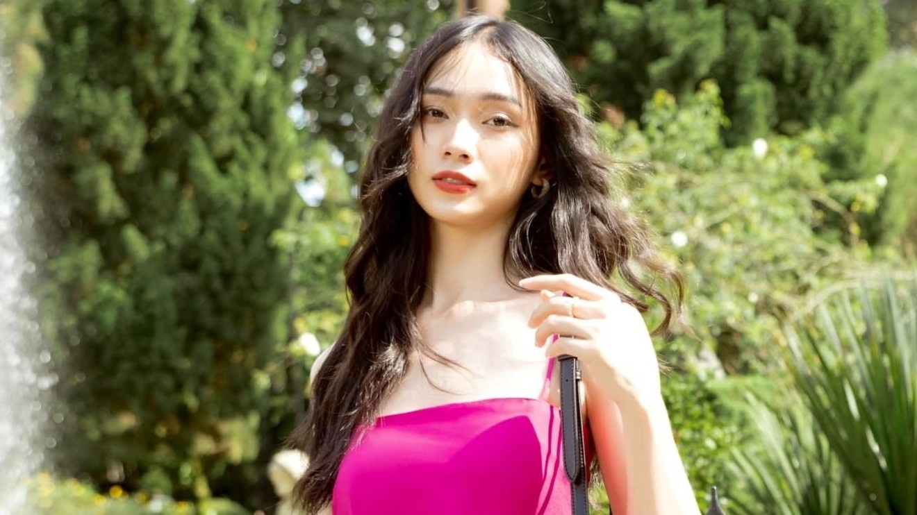 Anh doi thuong cua Bui Khanh Linh va thi sinh Hoa hau The gioi VN hinh anh