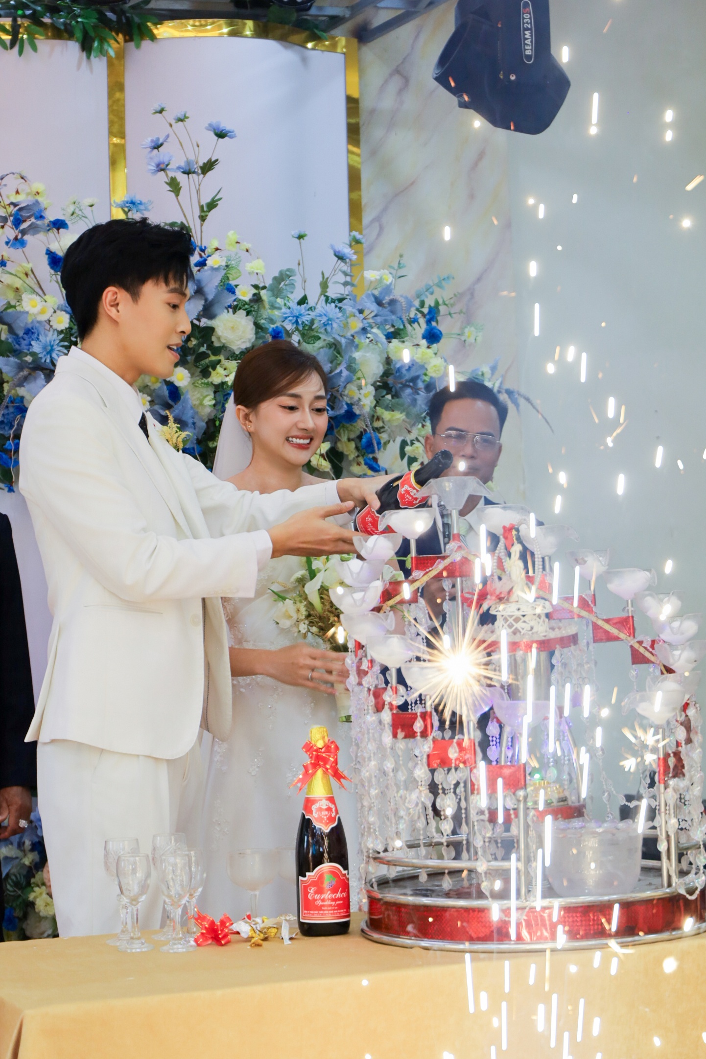 phan dat,  phuong lan anh 4