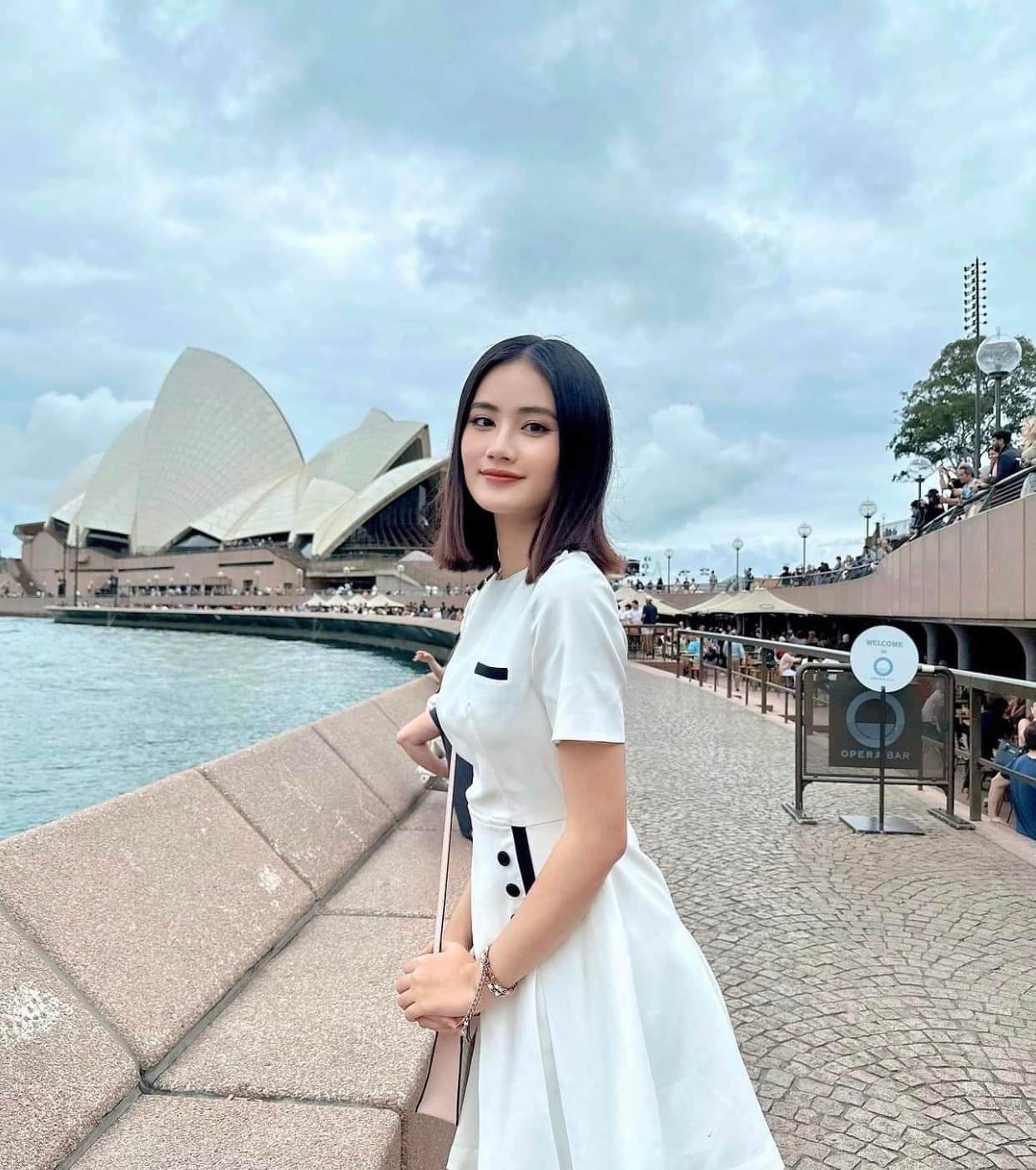 ý nhi du học, ý nhi rời showbiz ảnh 8 y nhi du hoc, y nhi roi showbiz anh 8