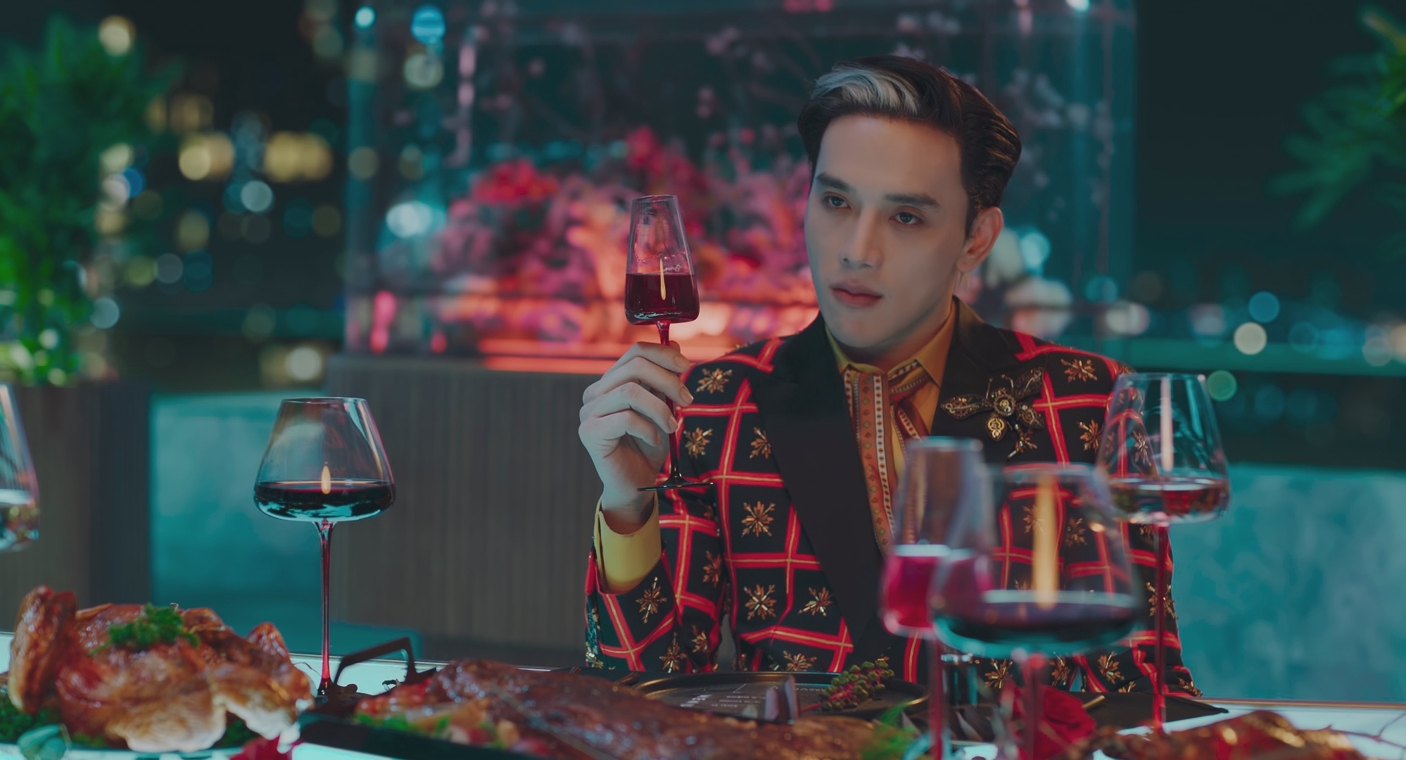 thuan nguyen,  chi pu,  kaity nguyen anh 1