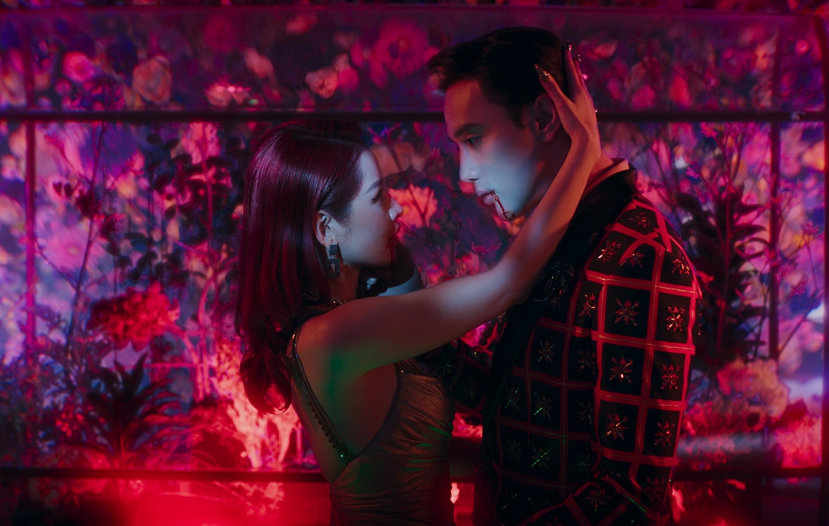 thuan nguyen,  chi pu,  kaity nguyen anh 3