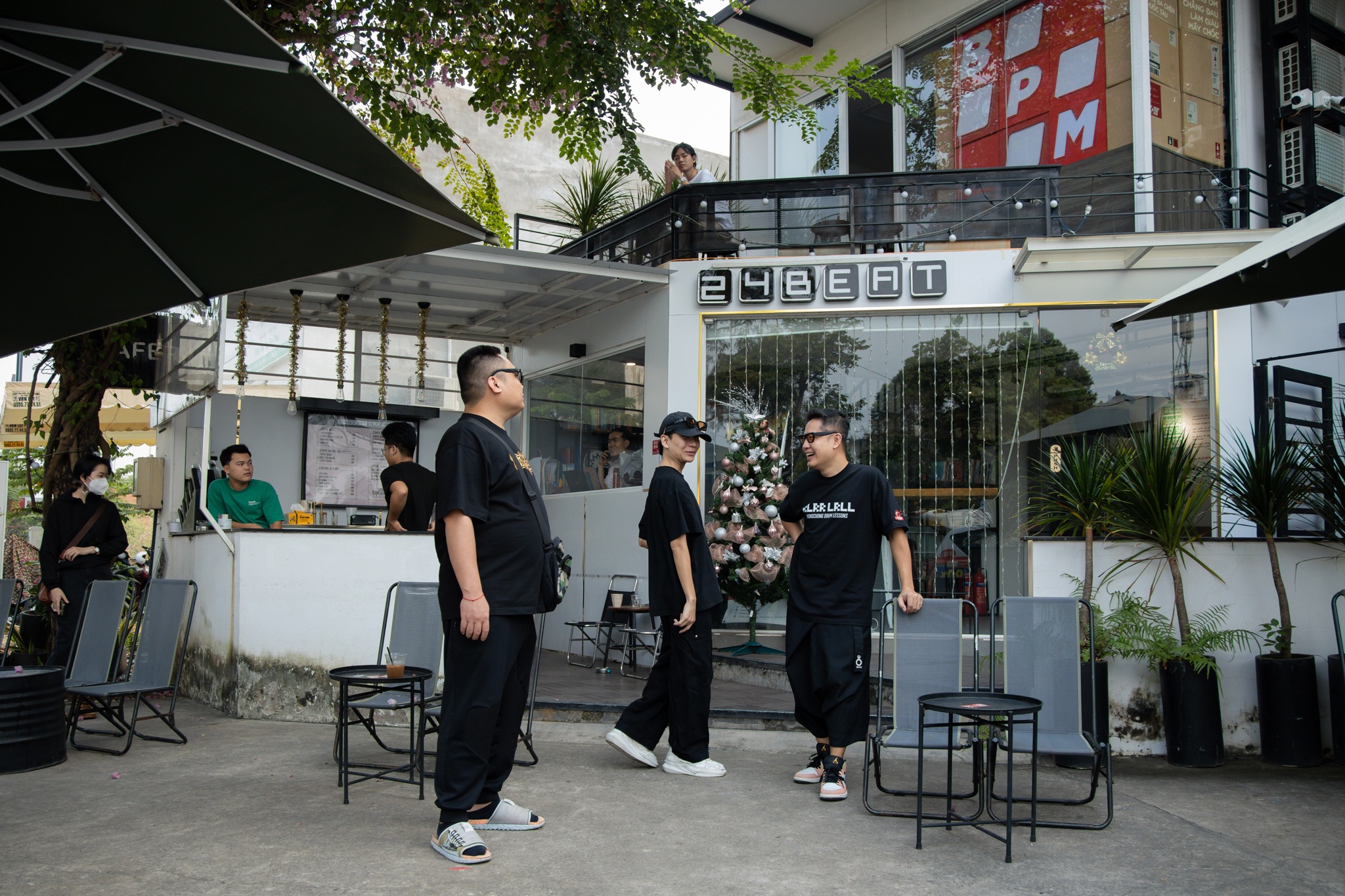 JustaTee,  dai nhac hoi,  Maroon 5 anh 1