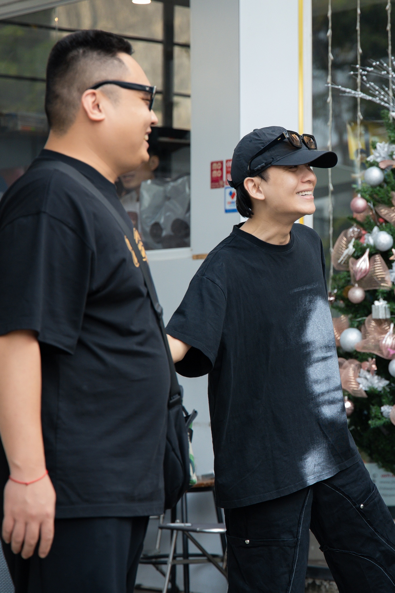 JustaTee,  dai nhac hoi,  Maroon 5 anh 3