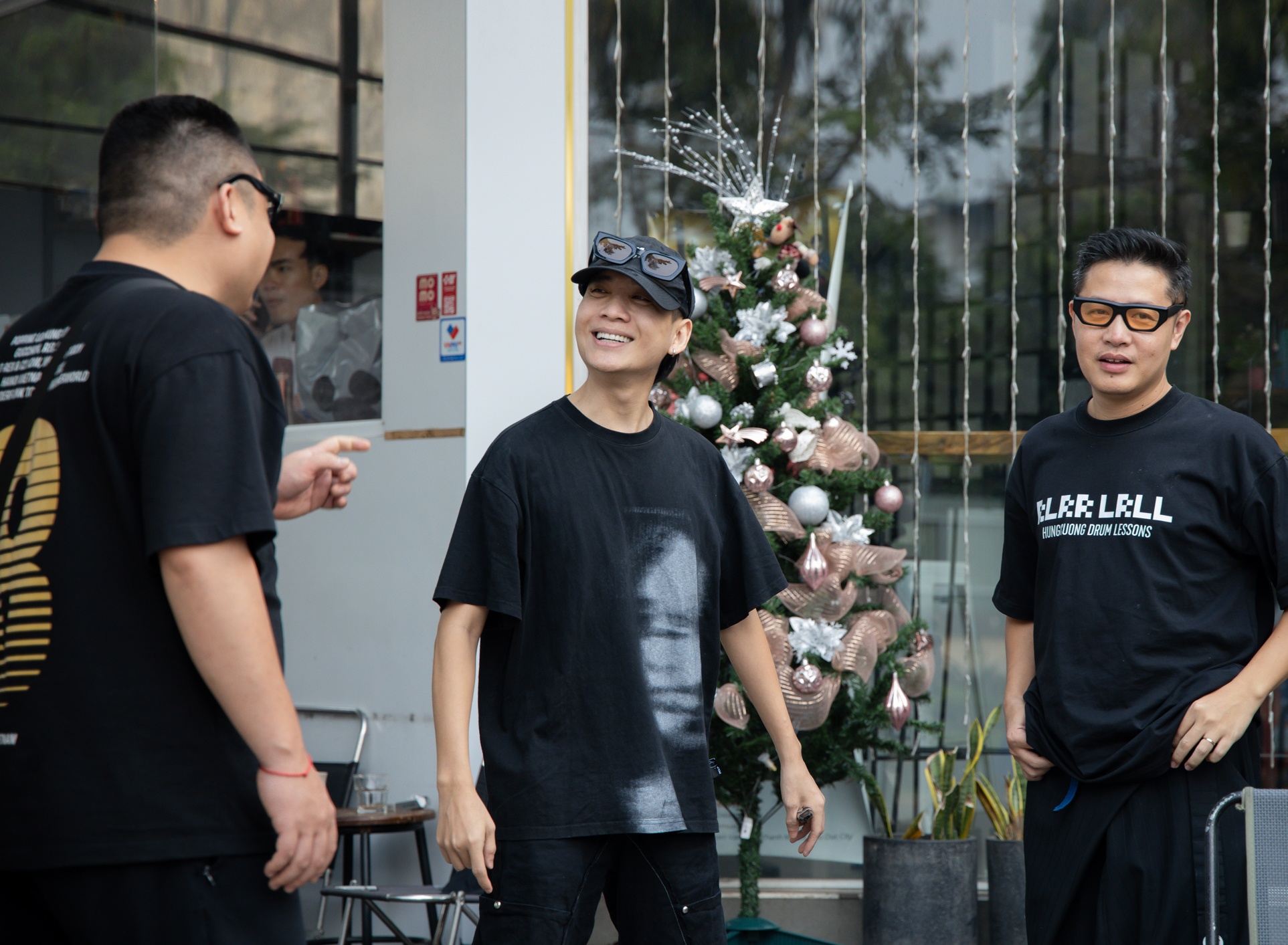 JustaTee,  dai nhac hoi,  Maroon 5 anh 4