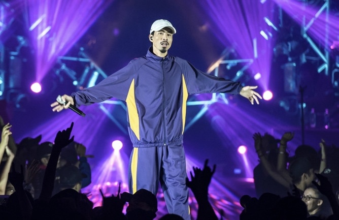 'Show cua Den' va nhieu chuong trinh bi go khoi Netflix o Viet Nam hinh anh