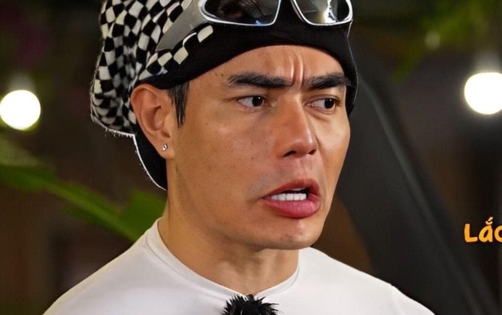 Le Duong Bao Lam bi chi trich vi quay 40 clip o concert Ca si mat na hinh anh