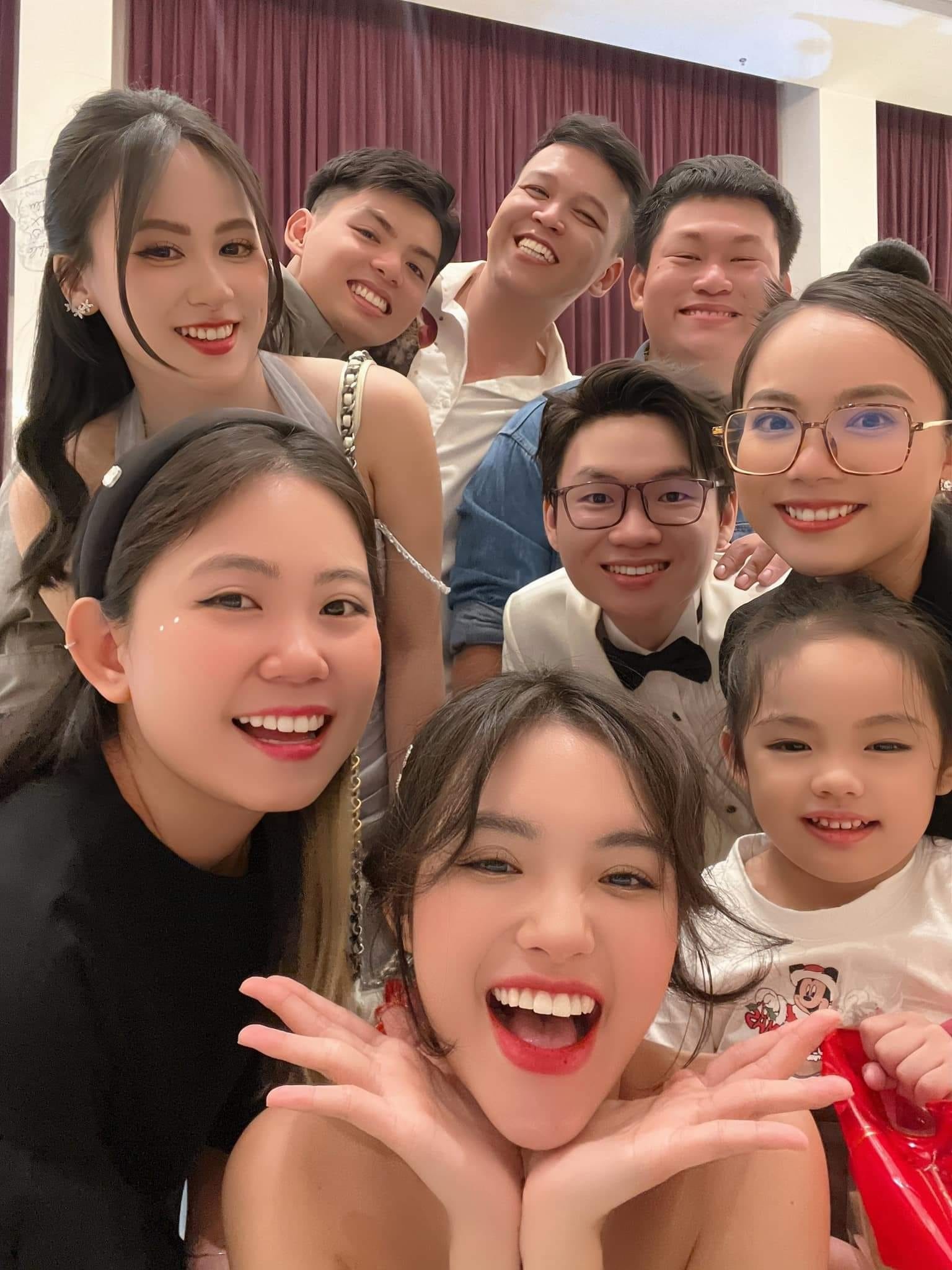 gia ky,  gia dinh phep thuat anh 1