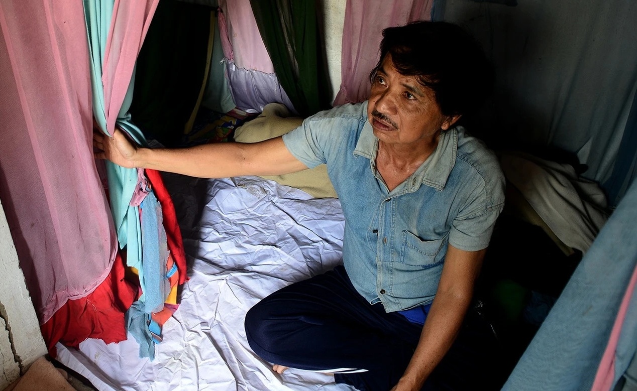 Dien vien Aly Dung 'Biet dong Sai Gon' qua doi hinh anh