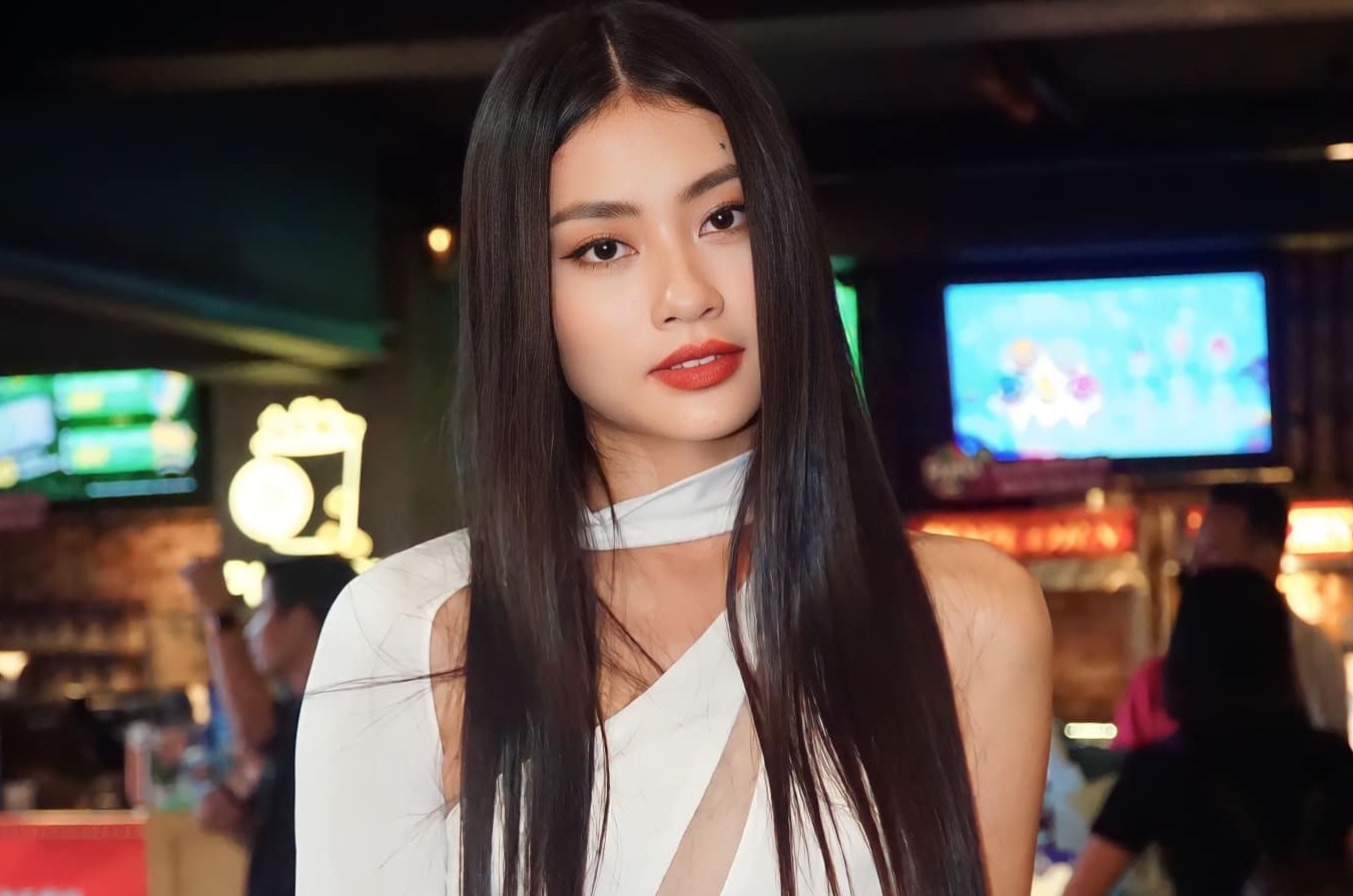 Anh doi thuong cua Hoa hau Bui Thi Xuan Hanh hinh anh