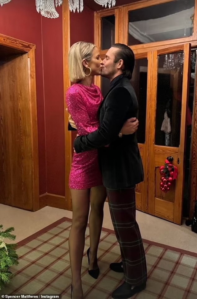 Taylor Swift,  Victoria Beckham anh 8