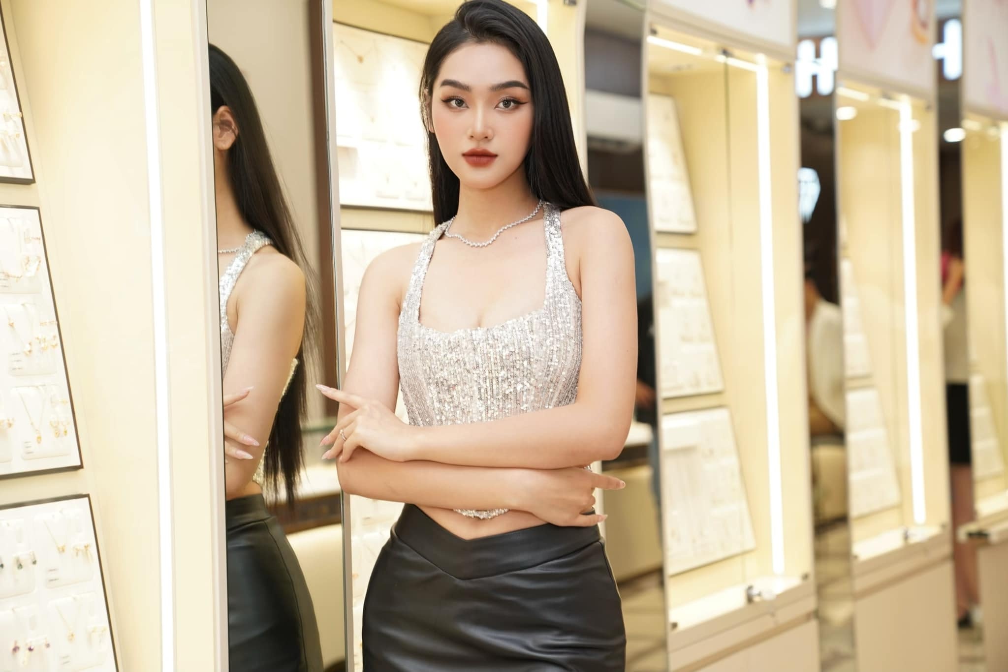 cu thi tra,  tieu tam anh 9