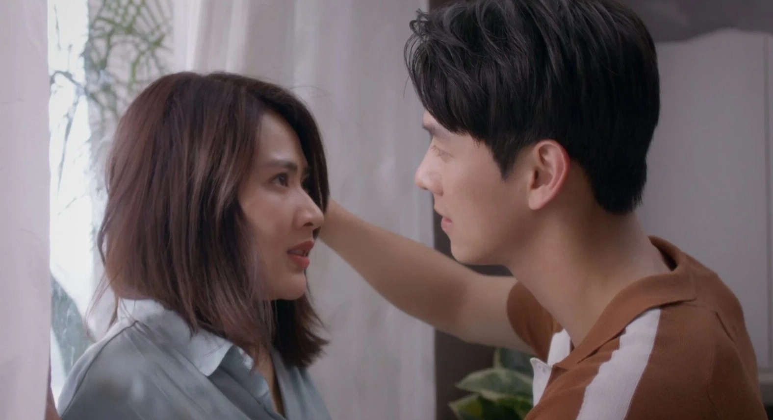 Song Luan noi ve canh phim gay tranh luan voi Minh Trang va Nha Phuong hinh anh