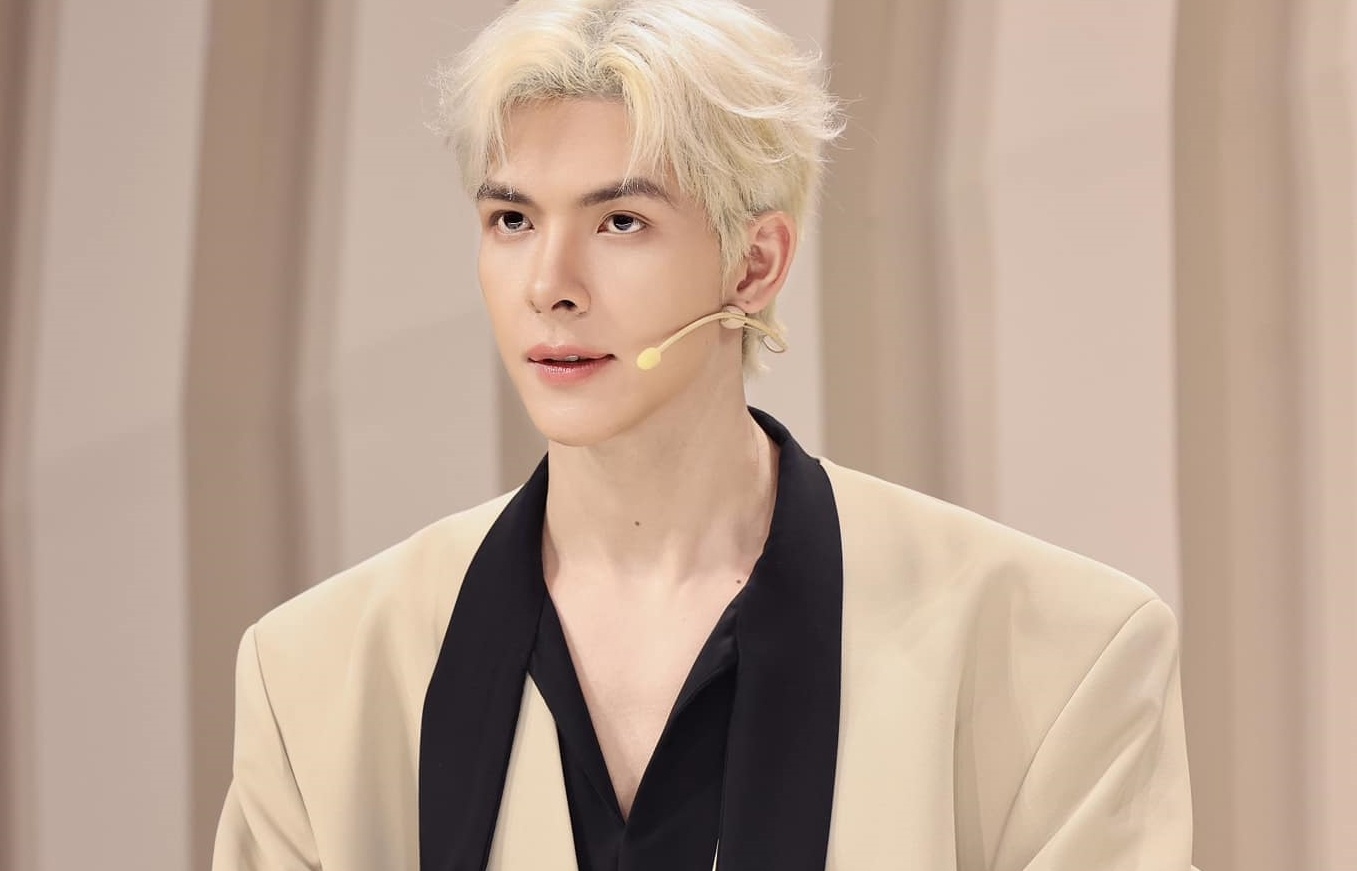 Khan gia van phan no sau khi giam doc sang tao cua Chi dep xin loi hinh anh