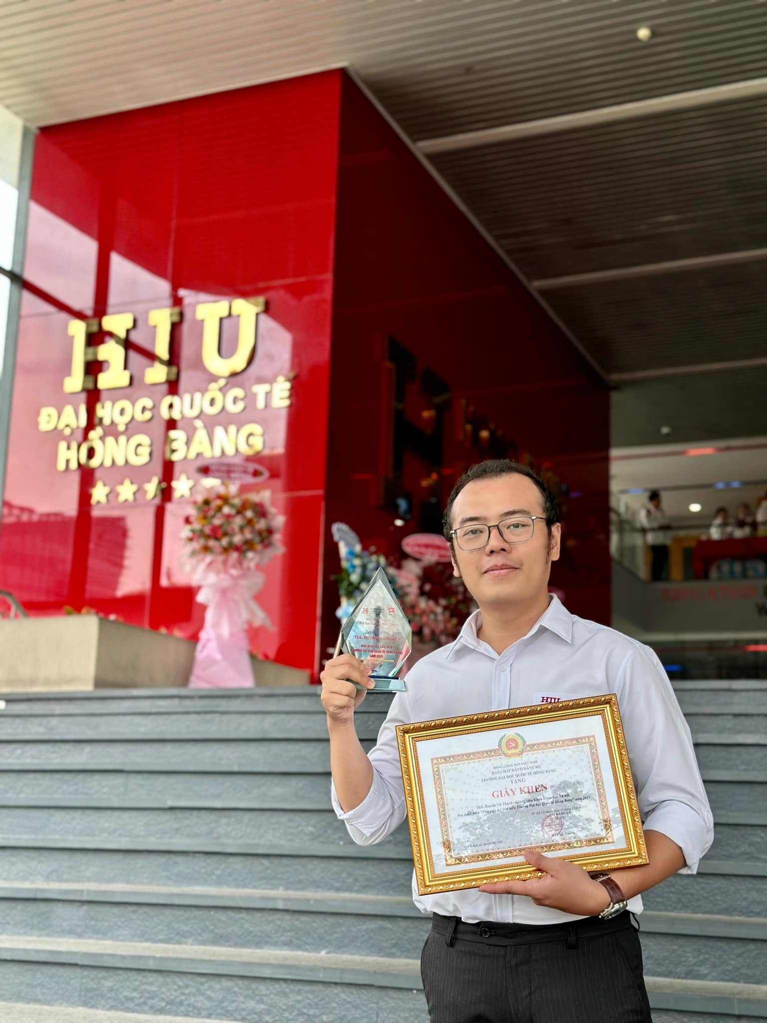 huỳnh vũ thạch, nhóm ve sầu, huỳnh vũ thạch mất ảnh 2 huynh vu thach, nhom ve sau, huynh vu thach mat anh 2