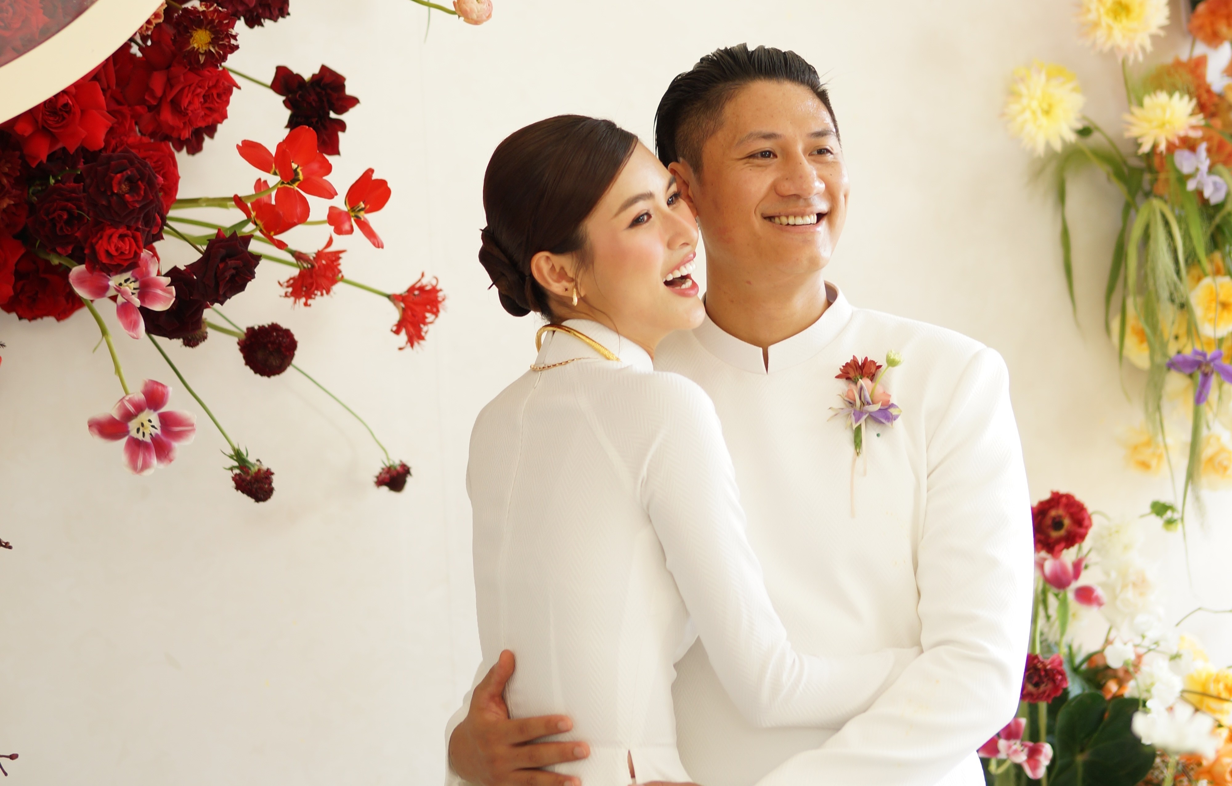 Hinh anh Cao Thien Trang 'theo chong ve dinh' hinh anh