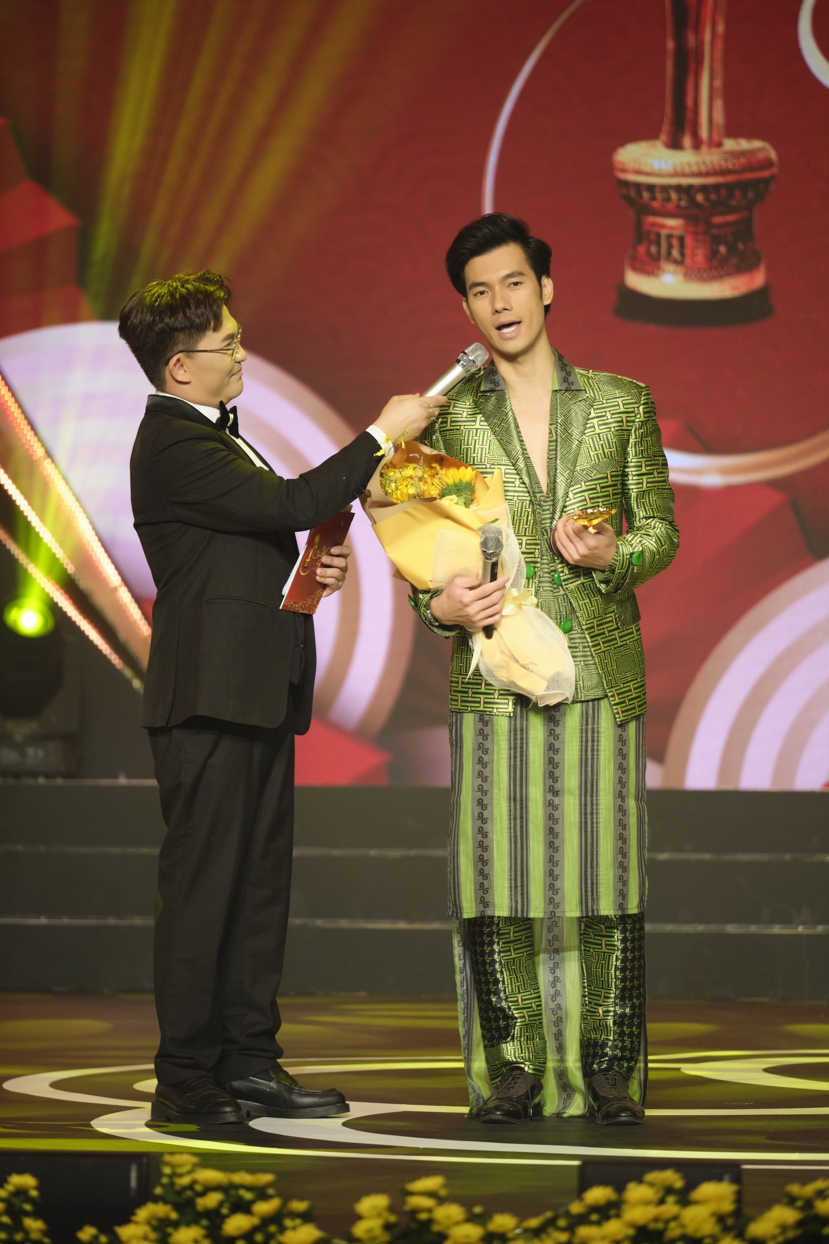 lat mat 6,  ly hai,  nha ba nu,  tran thanh anh 4