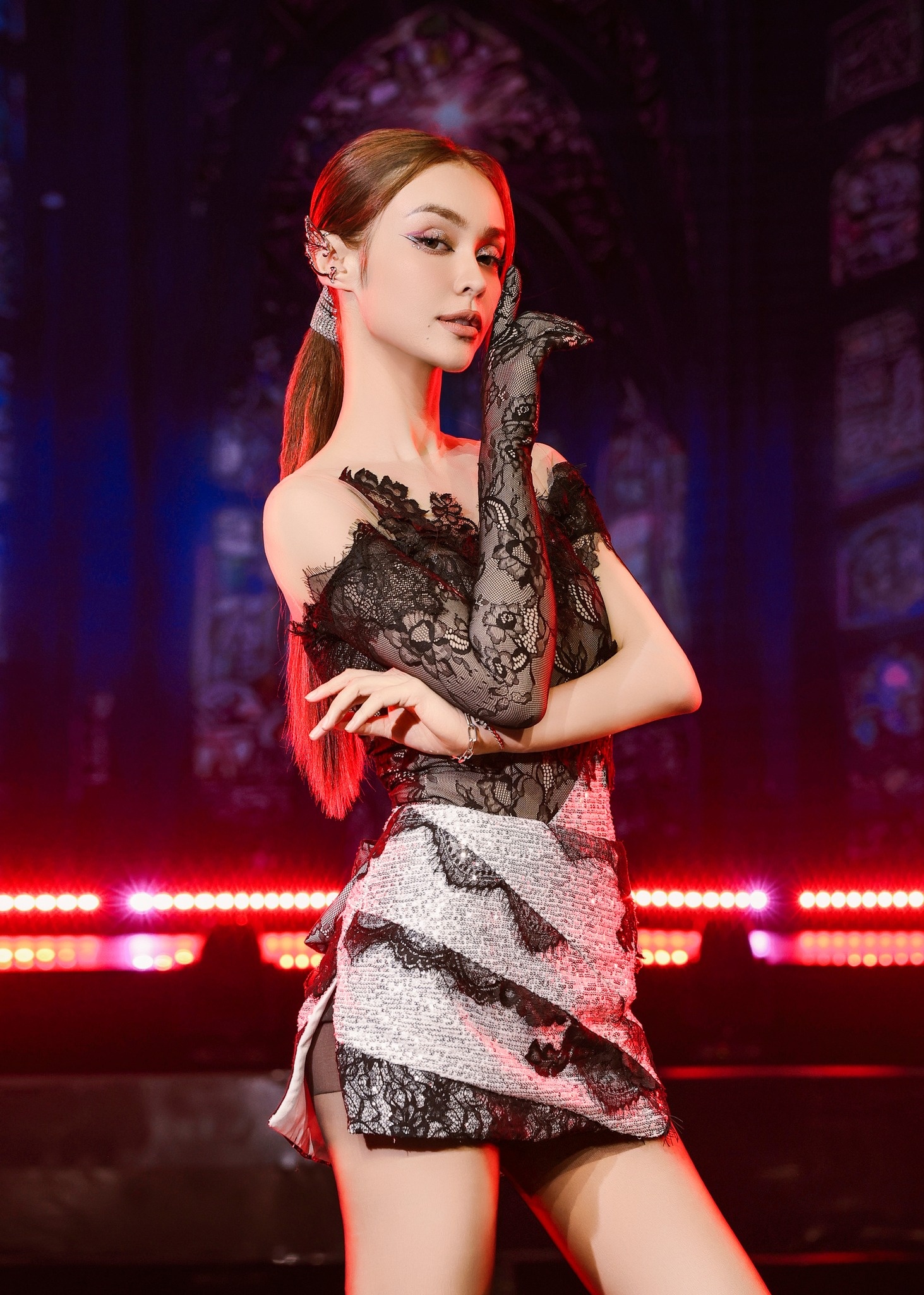 MLee, MLee xin lỗi, H'Hen Niê ảnh 1 MLee, MLee xin loi, H'Hen Nie anh 1