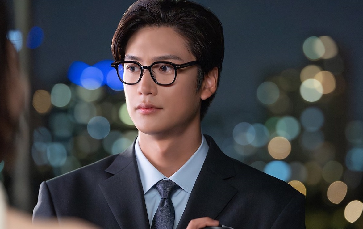 Nam chinh cao 1,9 m gay sot cua phim 'Co di ma lay chong toi' hinh anh