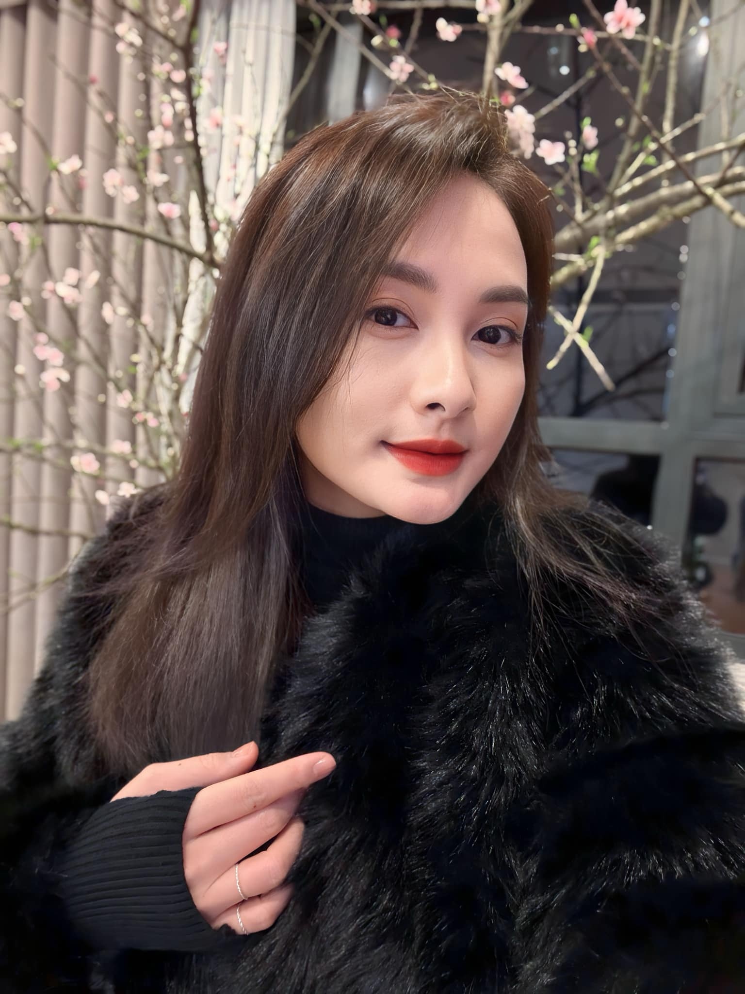 Linh Rin,  kha ngan,  trinh kim chi,  uyen linh,  sao Viet ngay tet anh 11