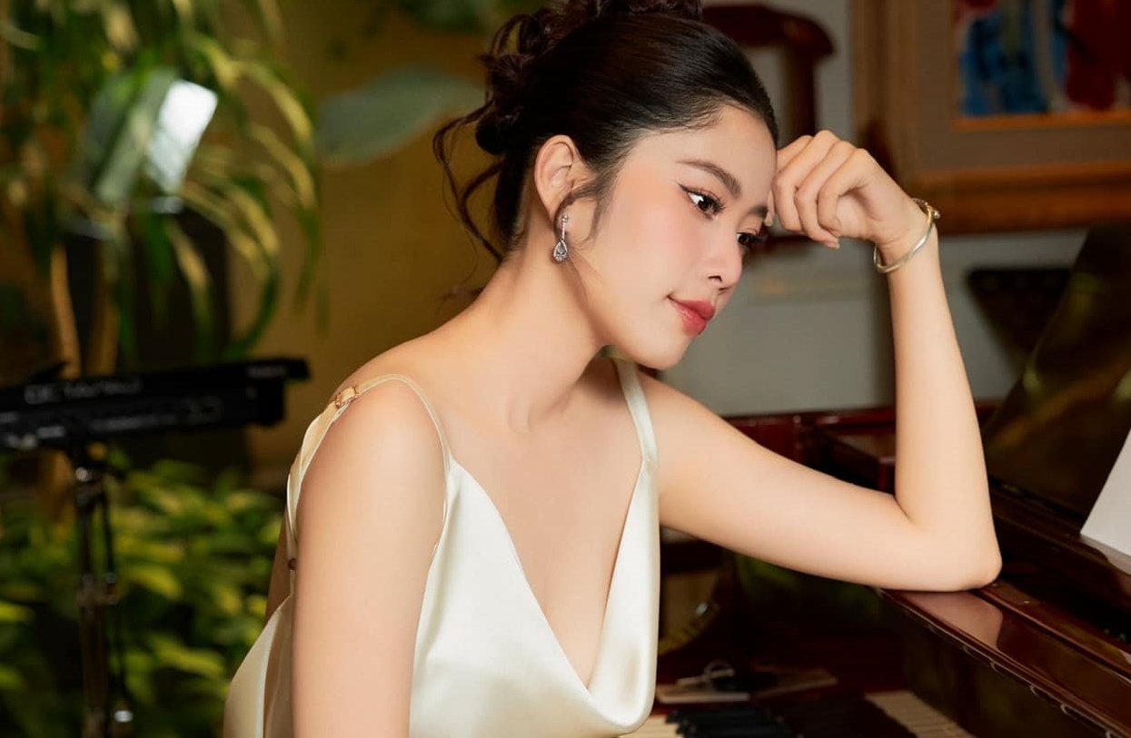 Livestream nao loan showbiz, Nam Em co the bi xu phat? hinh anh