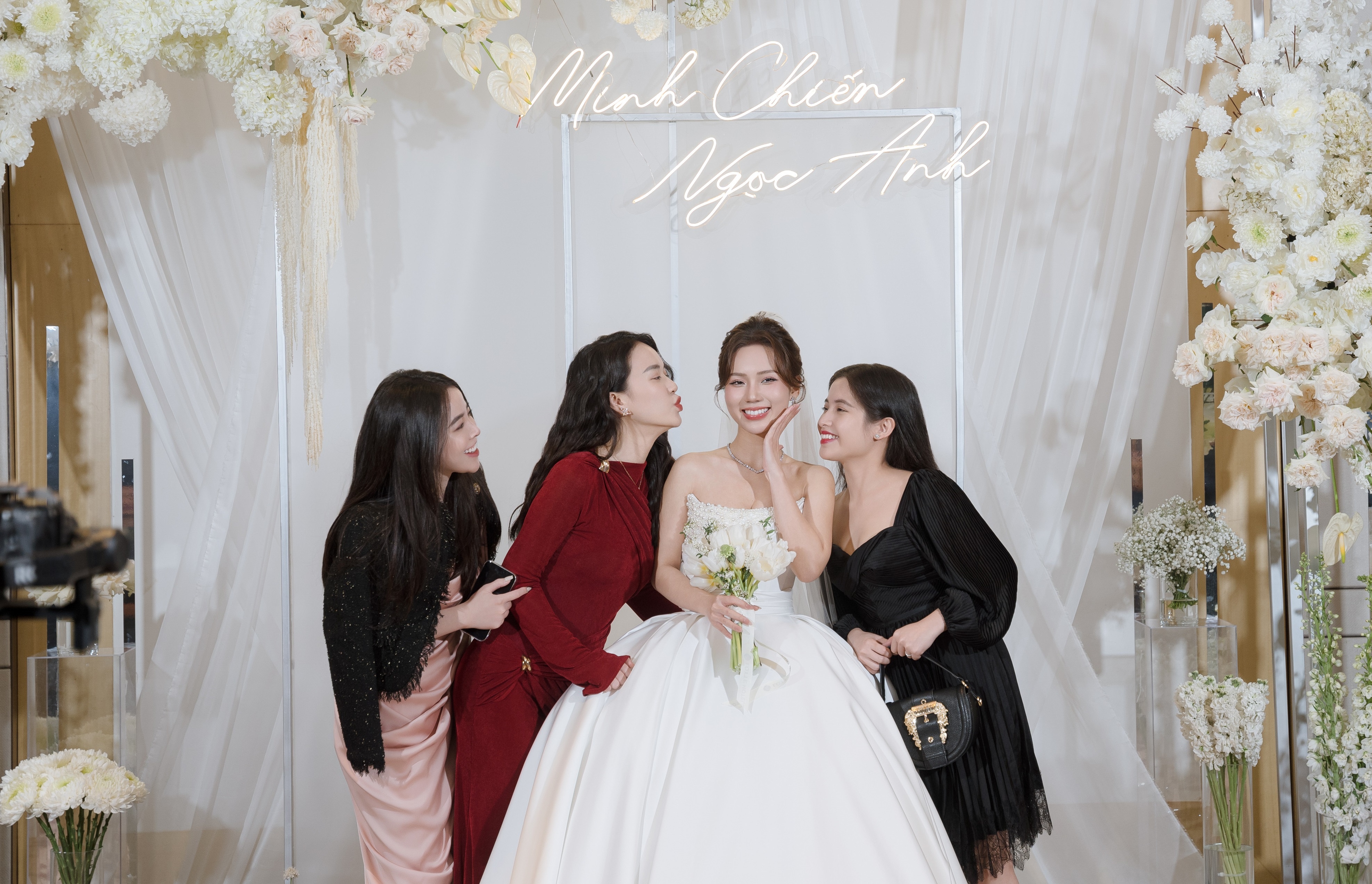 ngoc anh,  ngoc anh cuoi,  chong ngoc anh,  dinh tu,  ngoc huyen anh 8