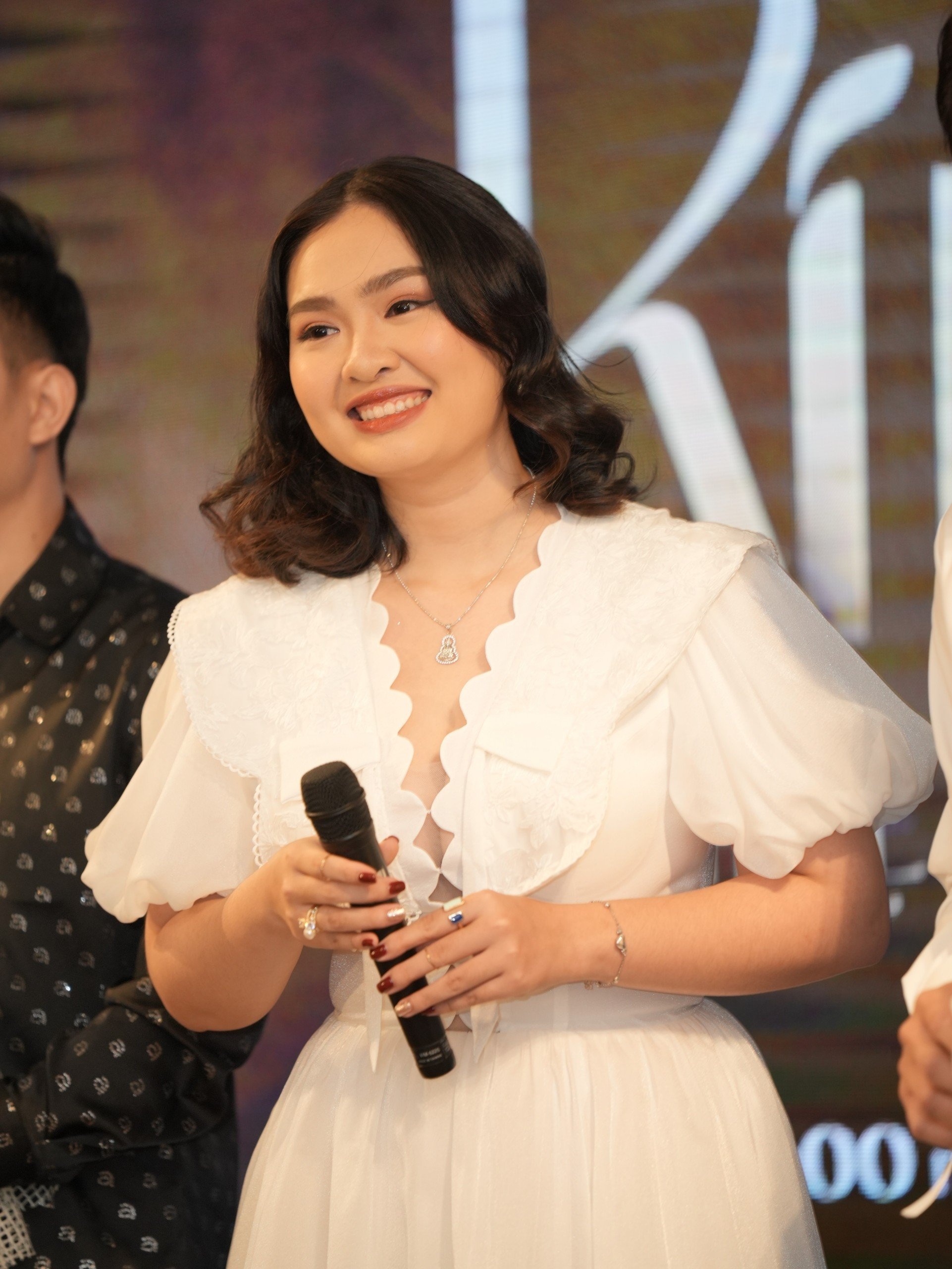 thien nhan,  ca si thien nhan,  thien nhan the voice,  giong hat anh 2