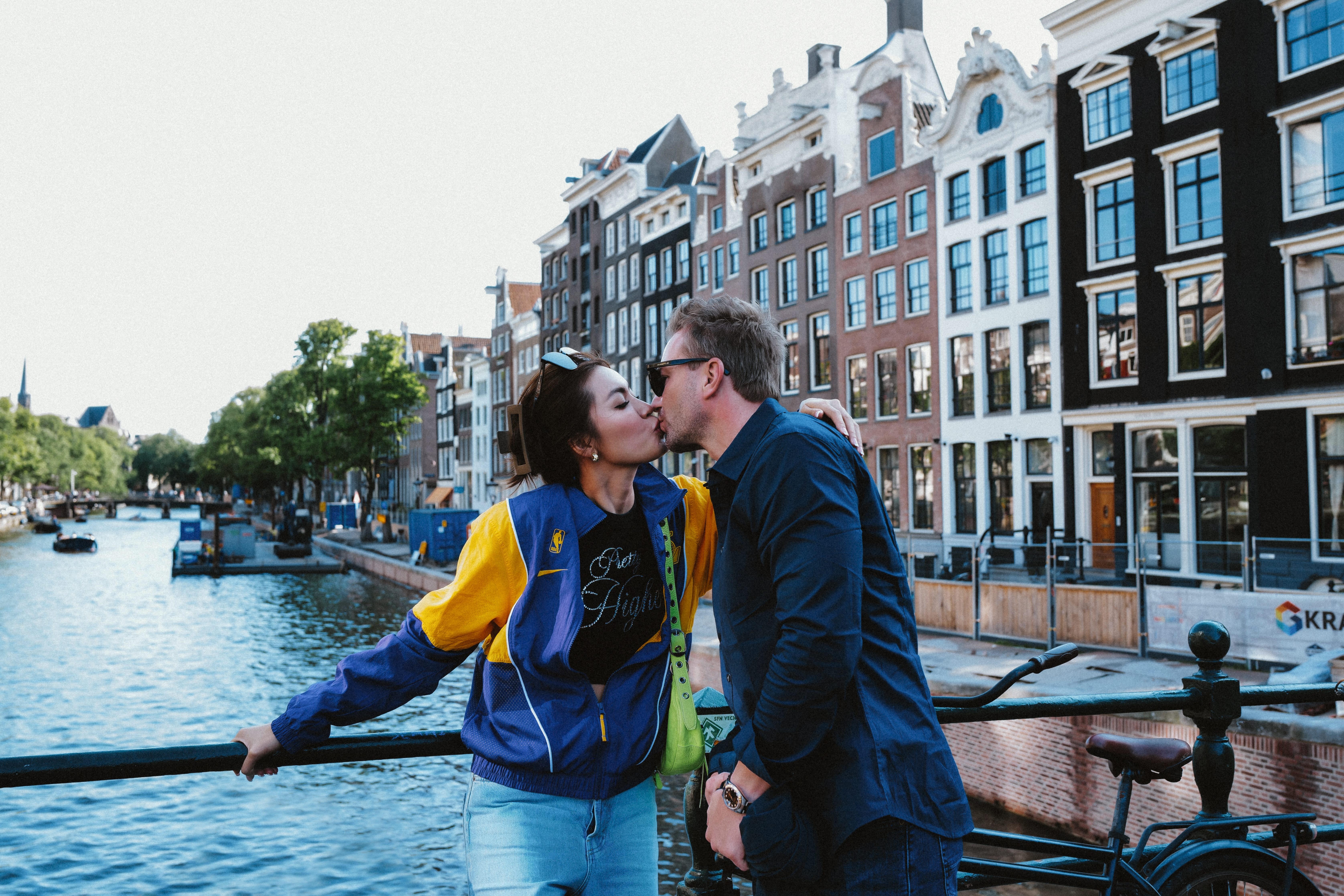 minh tu,  nguoi mau minh tu,  chong minh tu,  chong tay minh tu anh 2