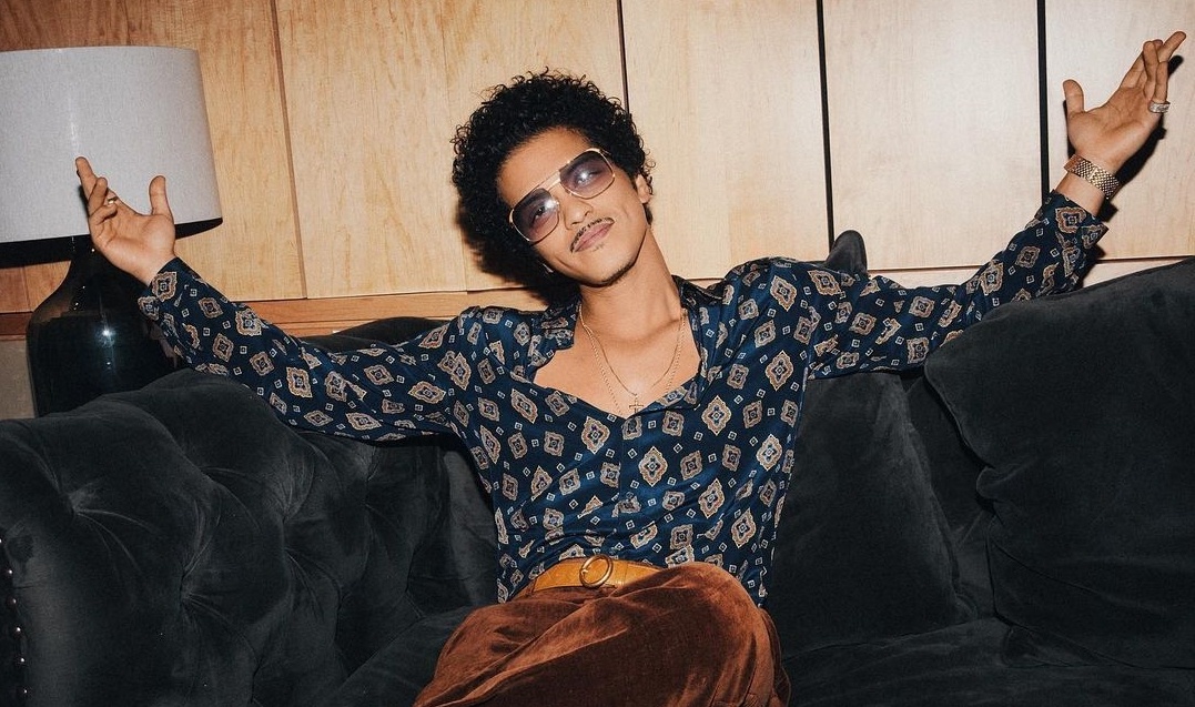 Bruno Mars giau co nao truoc khi vuong no co bac 50 trieu USD hinh anh