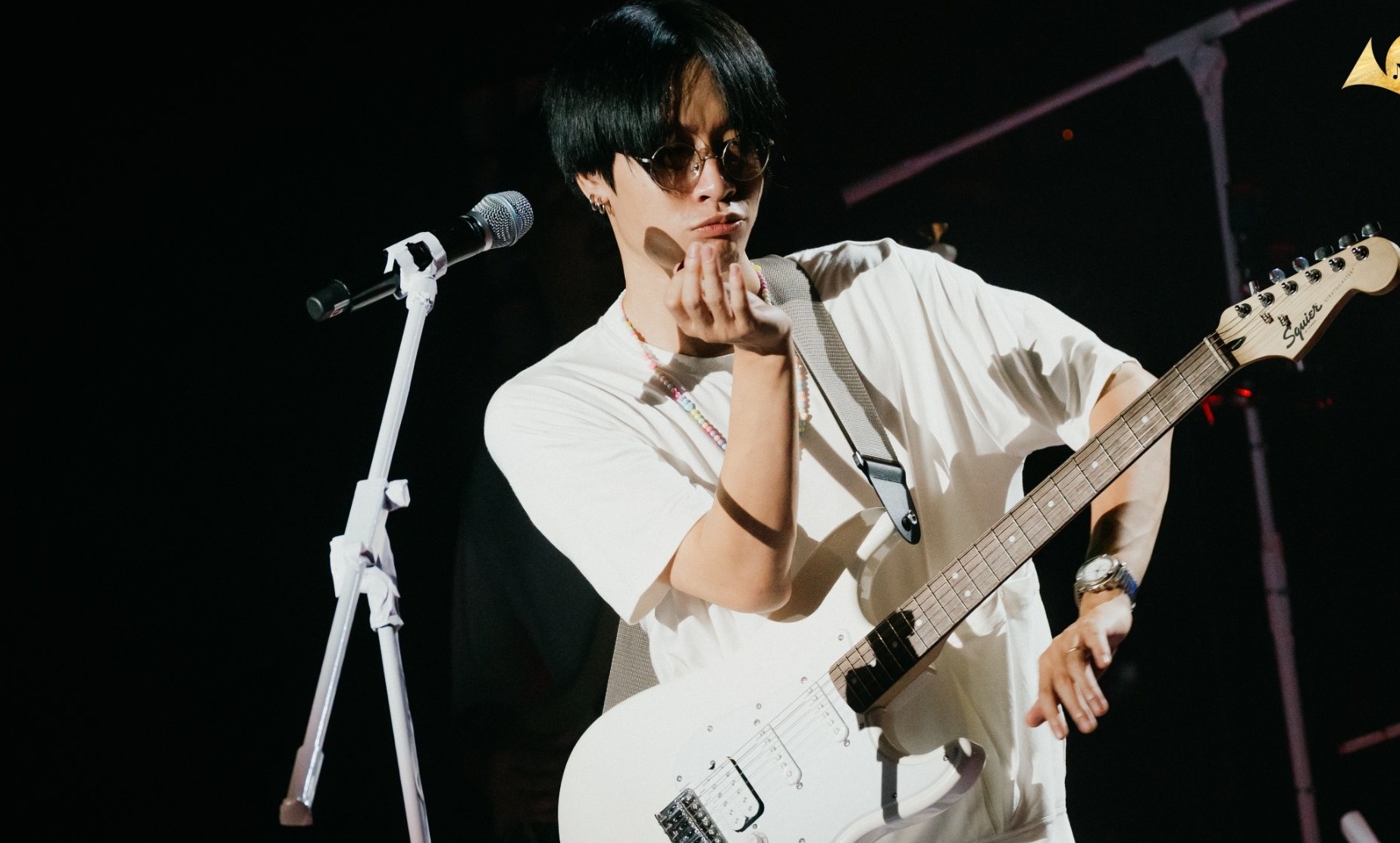 Ban to chuc noi gi khi Ngot huy show, dung dien hinh anh