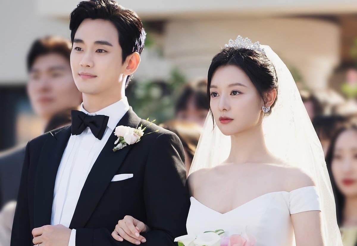 'Nu hoang nuoc mat' giai phau hon nhan hinh anh