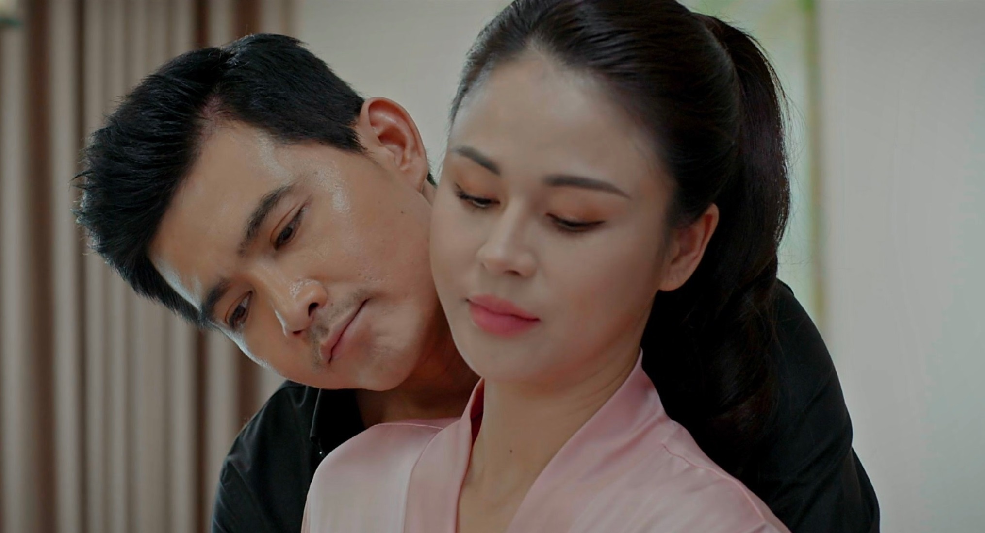 Khan gia met moi voi phim co Hong Diem, Thu Trang hinh anh