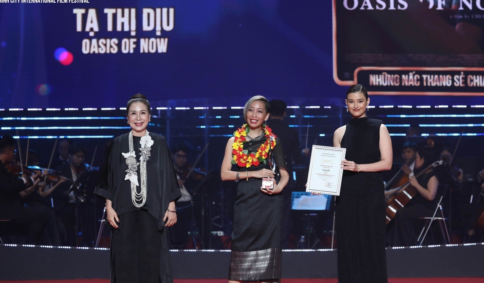 Ta Thi Diu gianh giai Nu dien vien xuat sac tai LHP Quoc te TP.HCM hinh anh