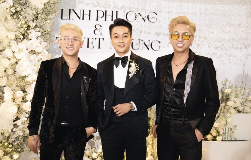 Cac thanh vien HKT hoi ngo trong le cuoi Titi hinh anh