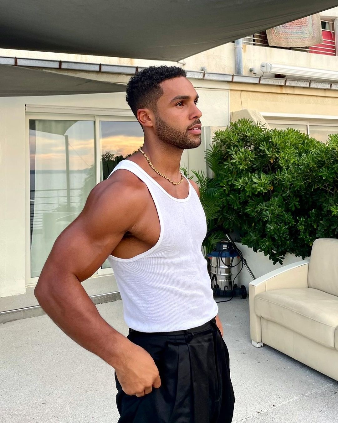 Shakira, bạn trai shakira, Lucien Laviscount ảnh 8 Shakira, ban trai shakira, Lucien Laviscount anh 8