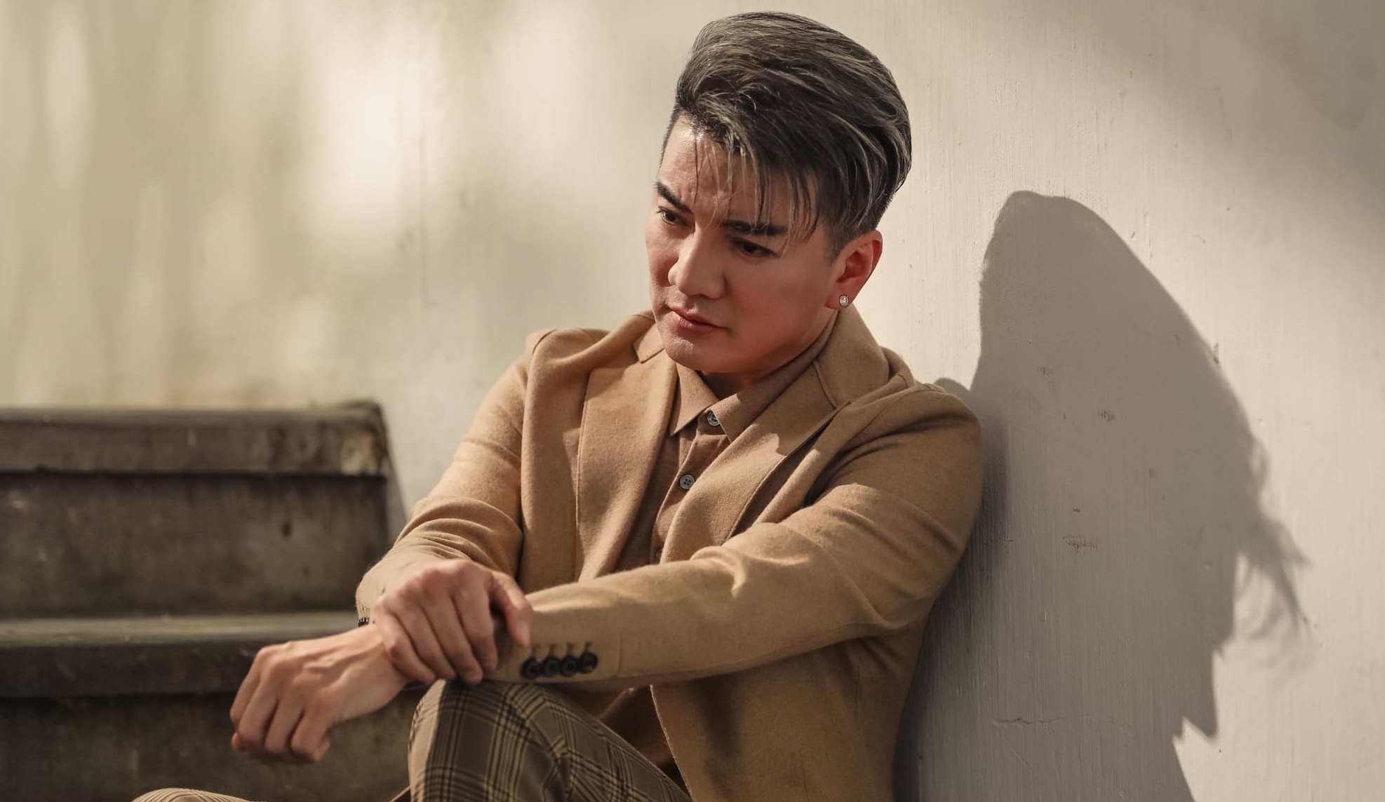 So VH-TT Ha Noi yeu cau phia Dam Vinh Hung cam ket van de trang phuc hinh anh