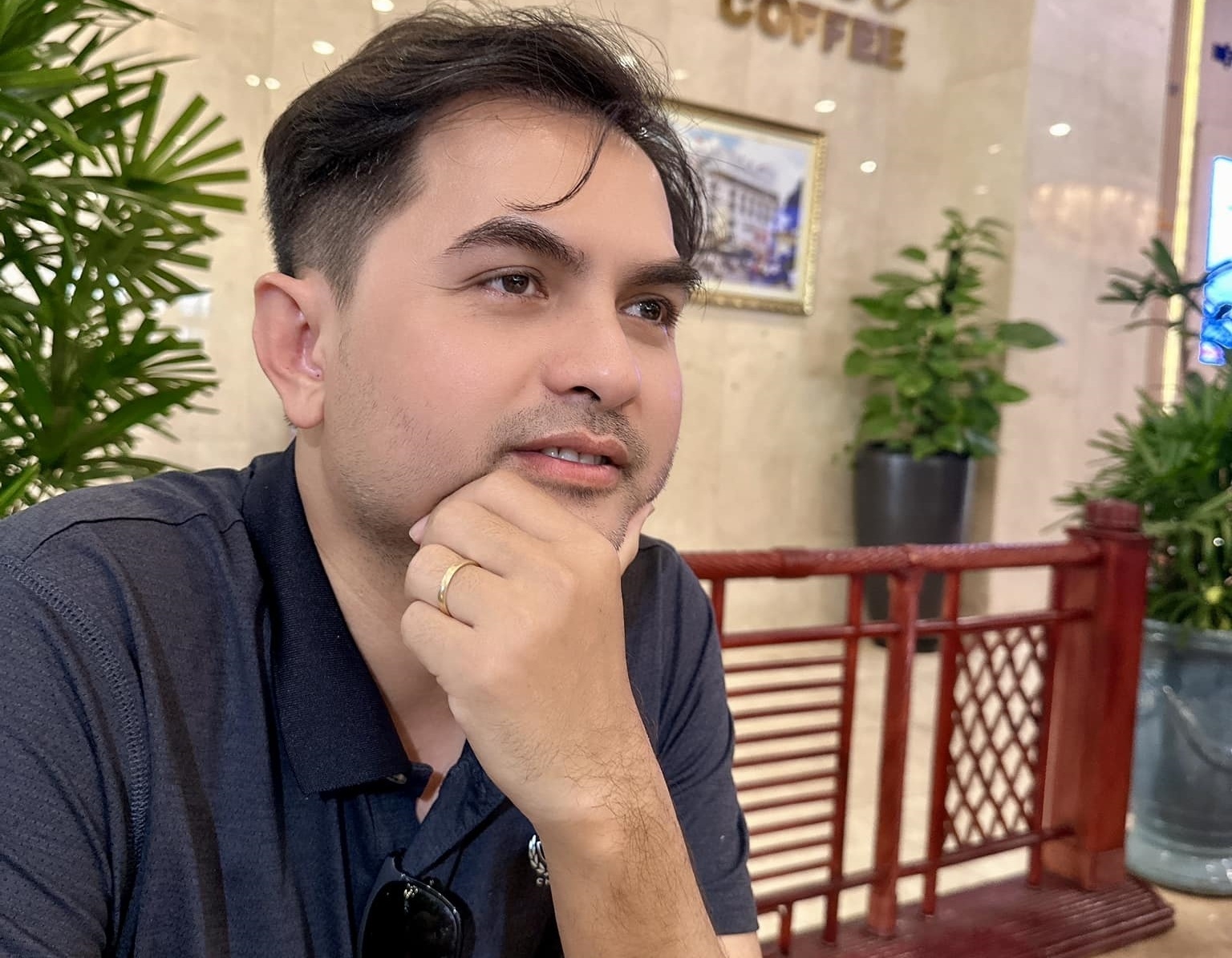 Cuoc trao doi cong viec luc 1h sang cua Duc Tien truoc ngay qua doi hinh anh