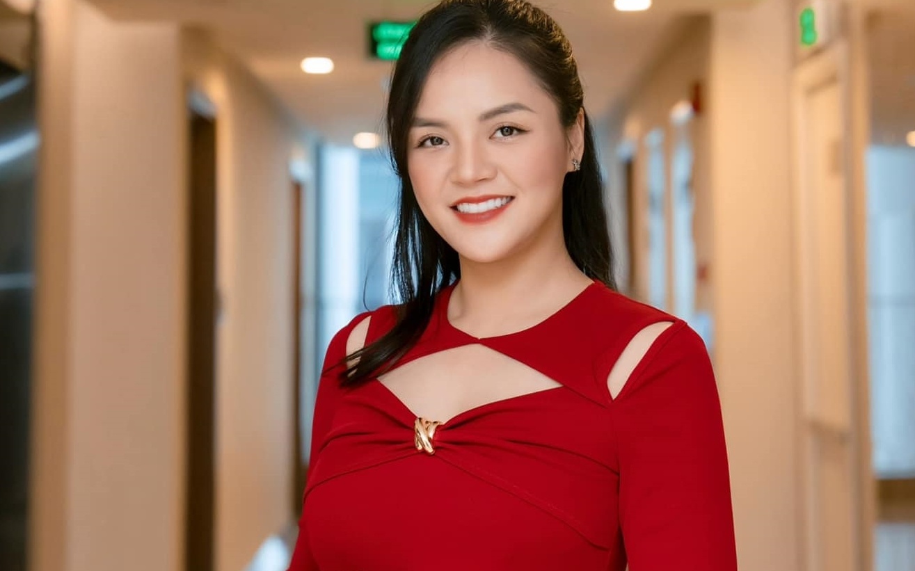 Thu Quynh sinh con hinh anh