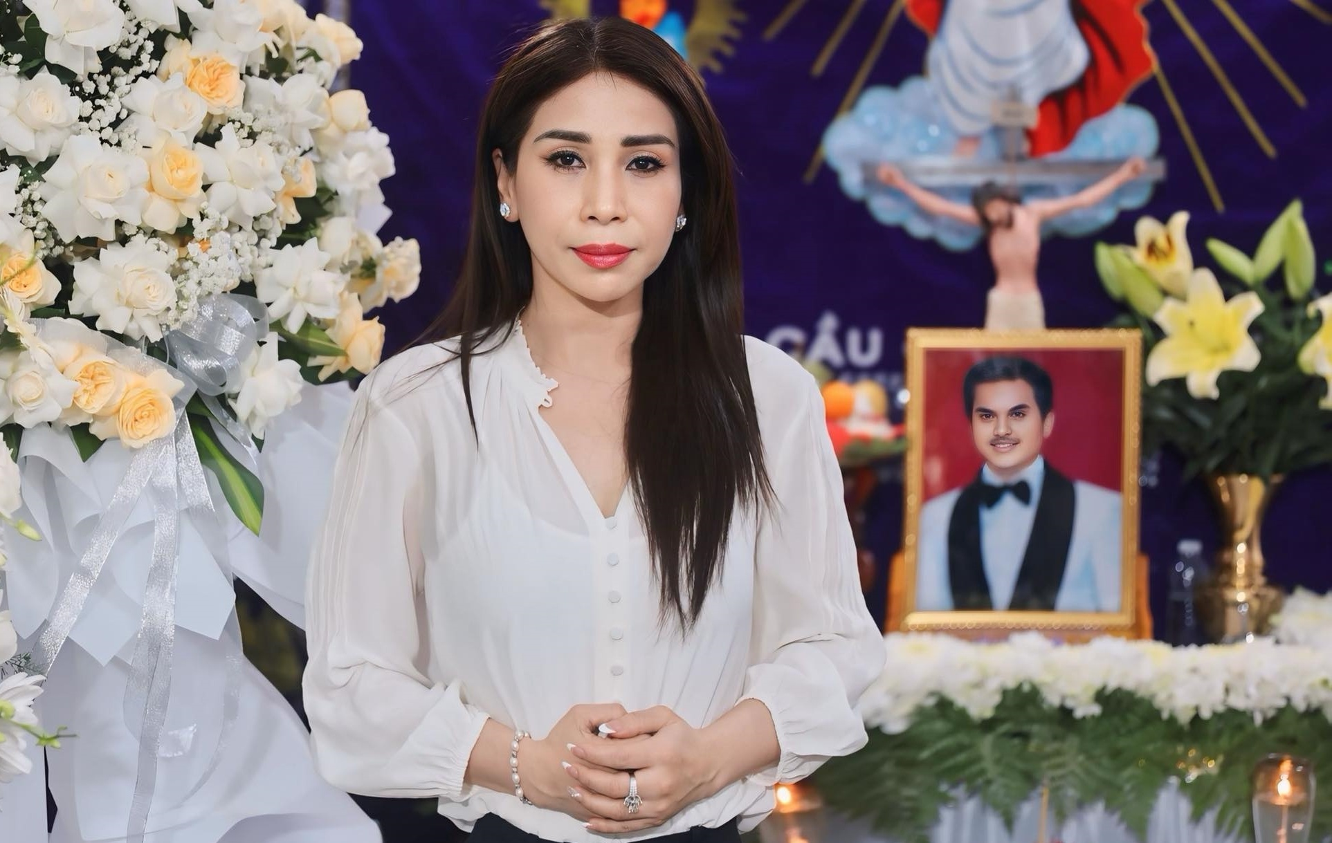 Nghe si vieng Duc Tien o TP.HCM hinh anh