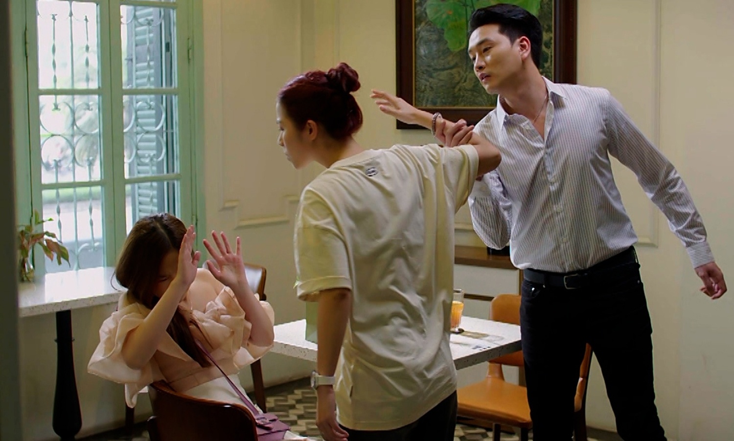 Canh danh ghen tren phim Viet qua nhieu hinh anh