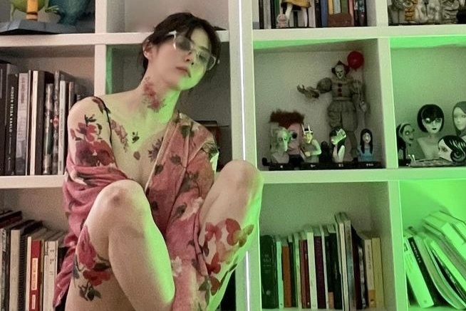 Han So Hee gay ban tan hinh anh