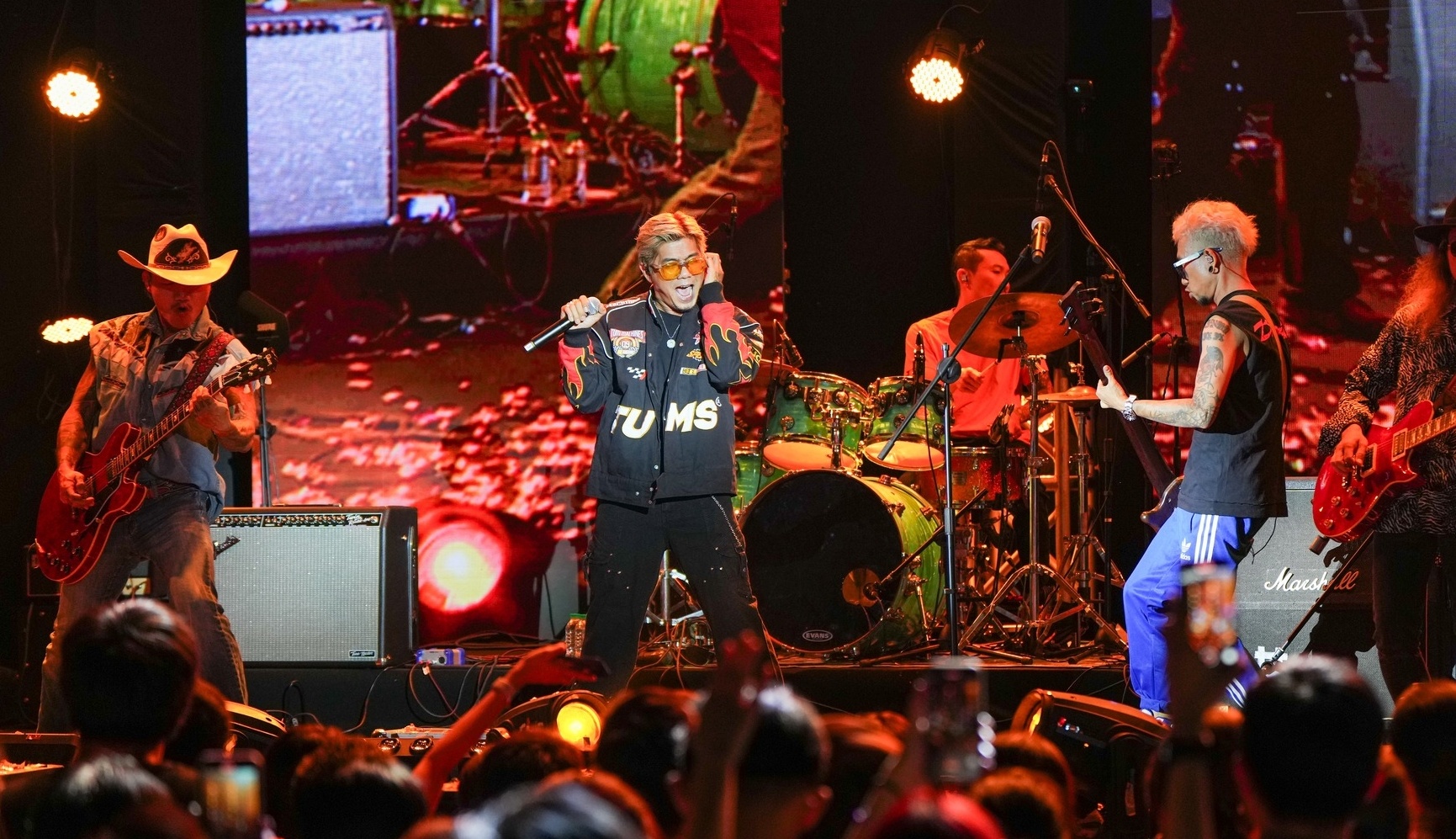 Show ve Rock o Viet Nam huy dot ngot do khong ban duoc ve hinh anh