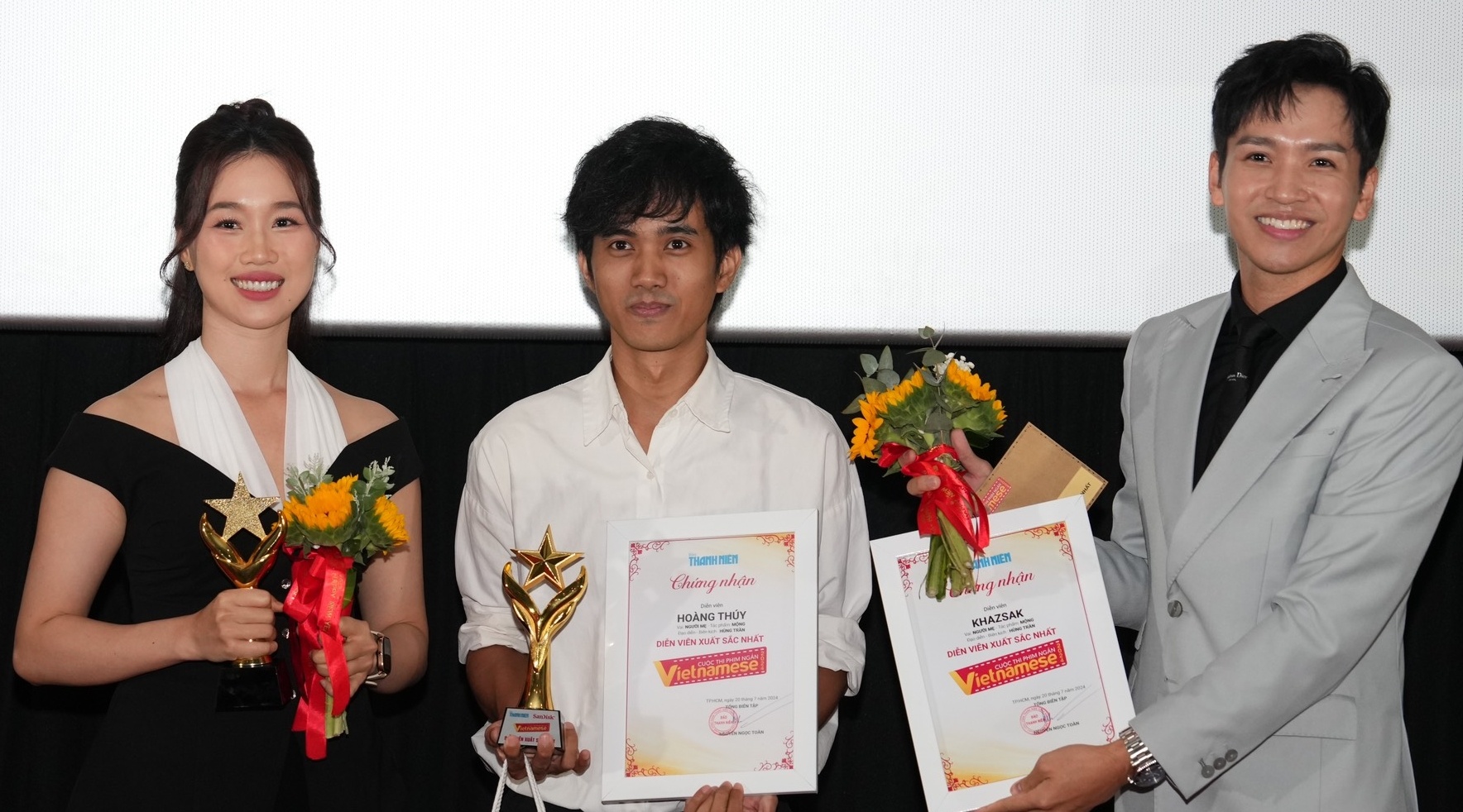 Hoang Thuy, Khazsak gianh giai dien vien phim ngan xuat sac hinh anh