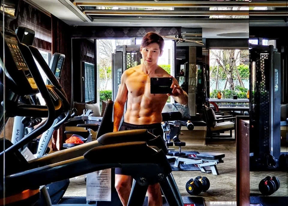 Huynh Thieu Ky,  Eric Huang anh 2