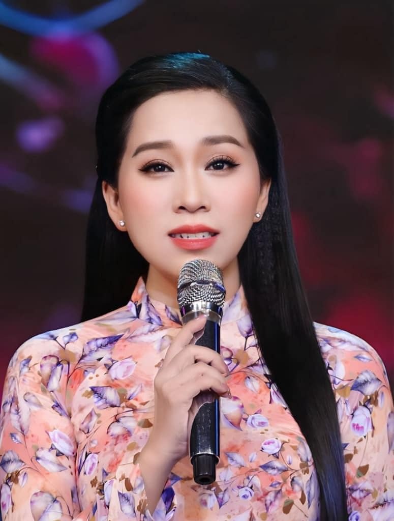 hong phuong,  chau gai vu linh,  ca si hong phuong,  dem nhac dam me,  hong loan anh 1