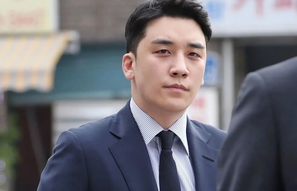 Seungri doa kien hop dem o Indonesia hinh anh