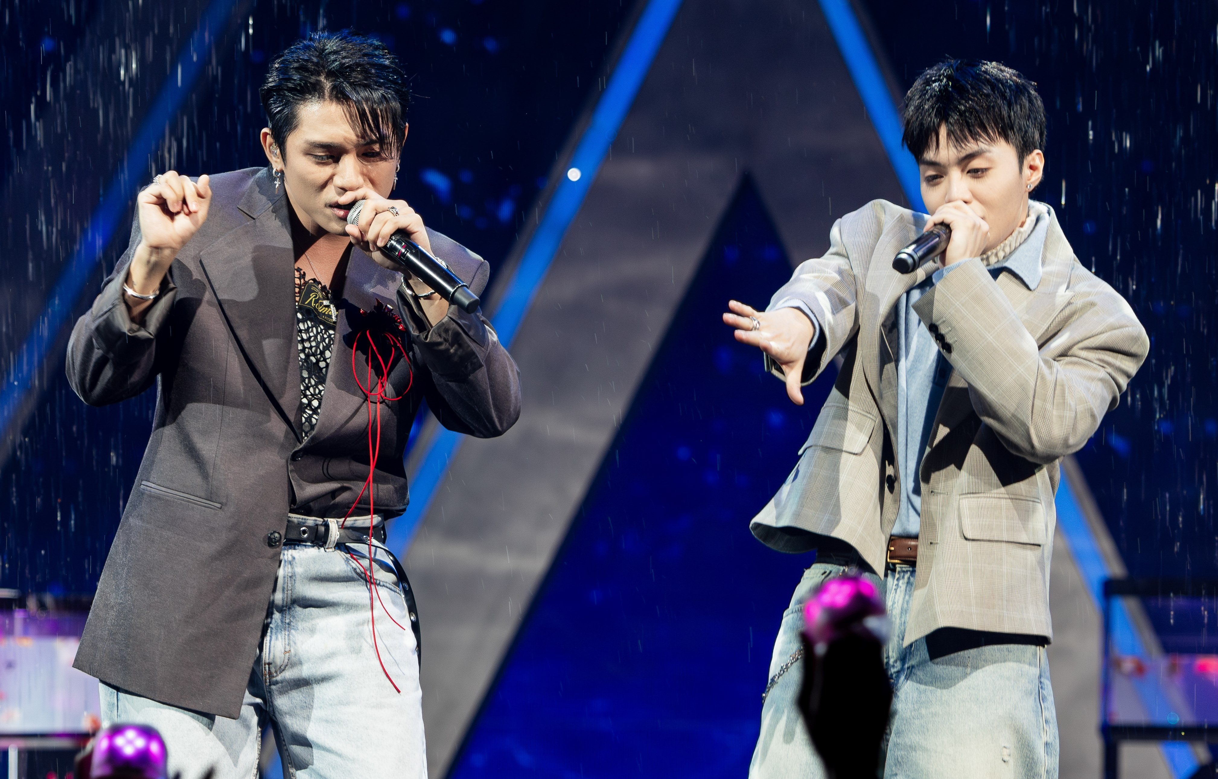 Negav noi ve viec bi Grey D lan at o chung ket Anh trai 'say hi' hinh anh