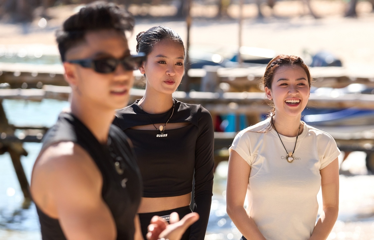 Quyen Qui va DJ Wukong hen ho o Dao thien duong hinh anh