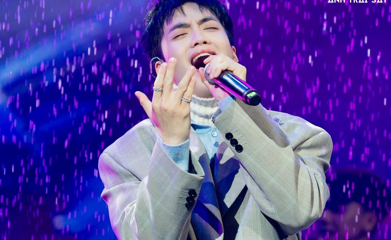 Negav xin loi sau phat ngon gay phan no ve viec bo hoc hinh anh