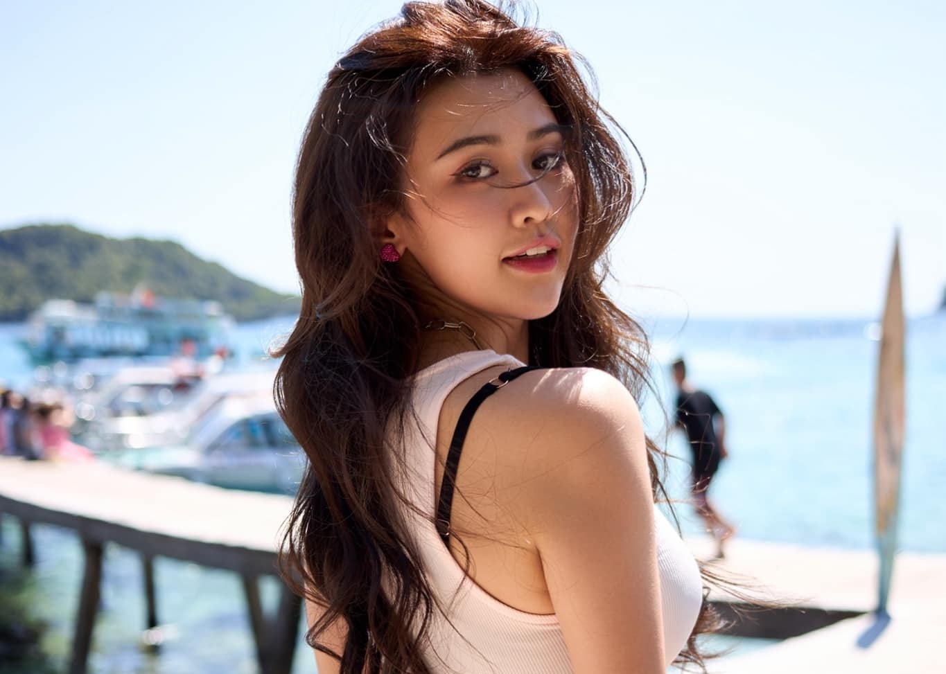 Phan ung cua Quyen Qui khi DJ Wukong tim hieu co gai Han hinh anh